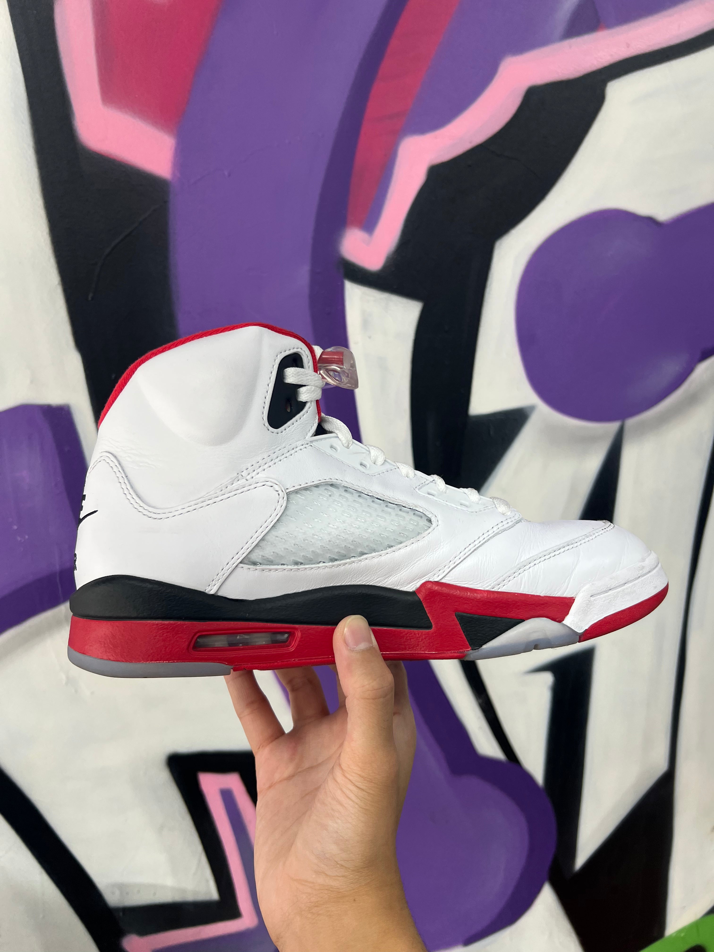 Jordan 5 Fire Red Sneakers
