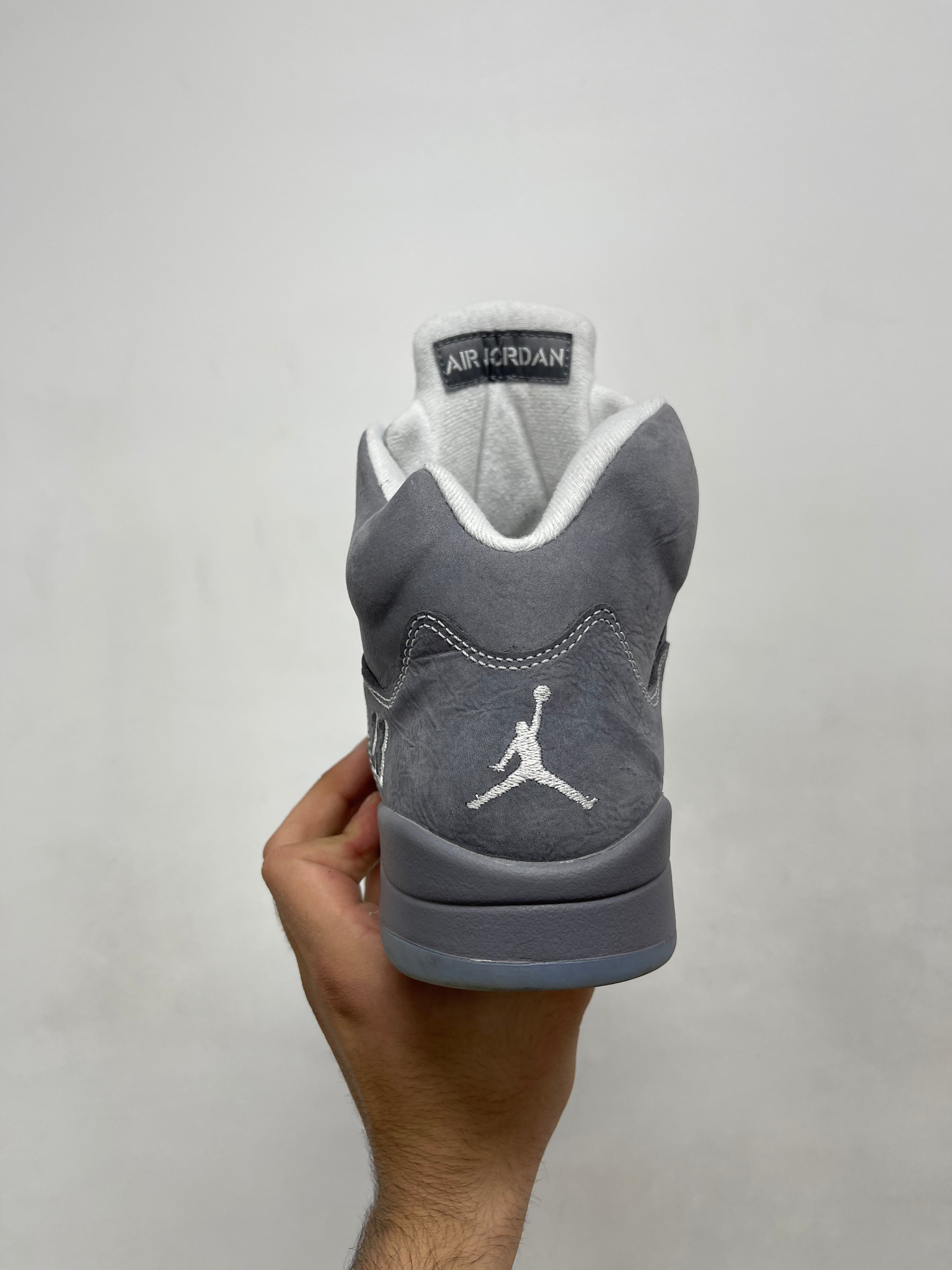 Jordan 5 Wolf Grey Sneakers