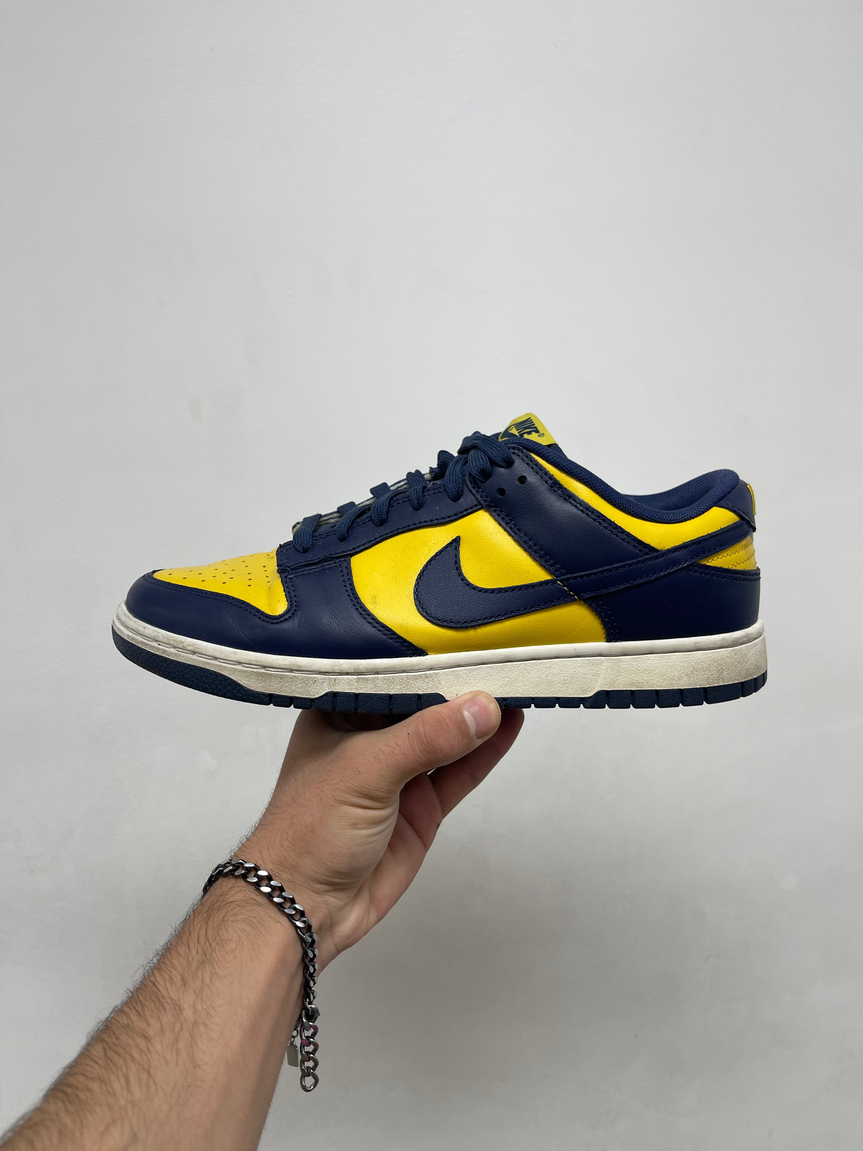 Nike Dunk Low Michigan Sneakers