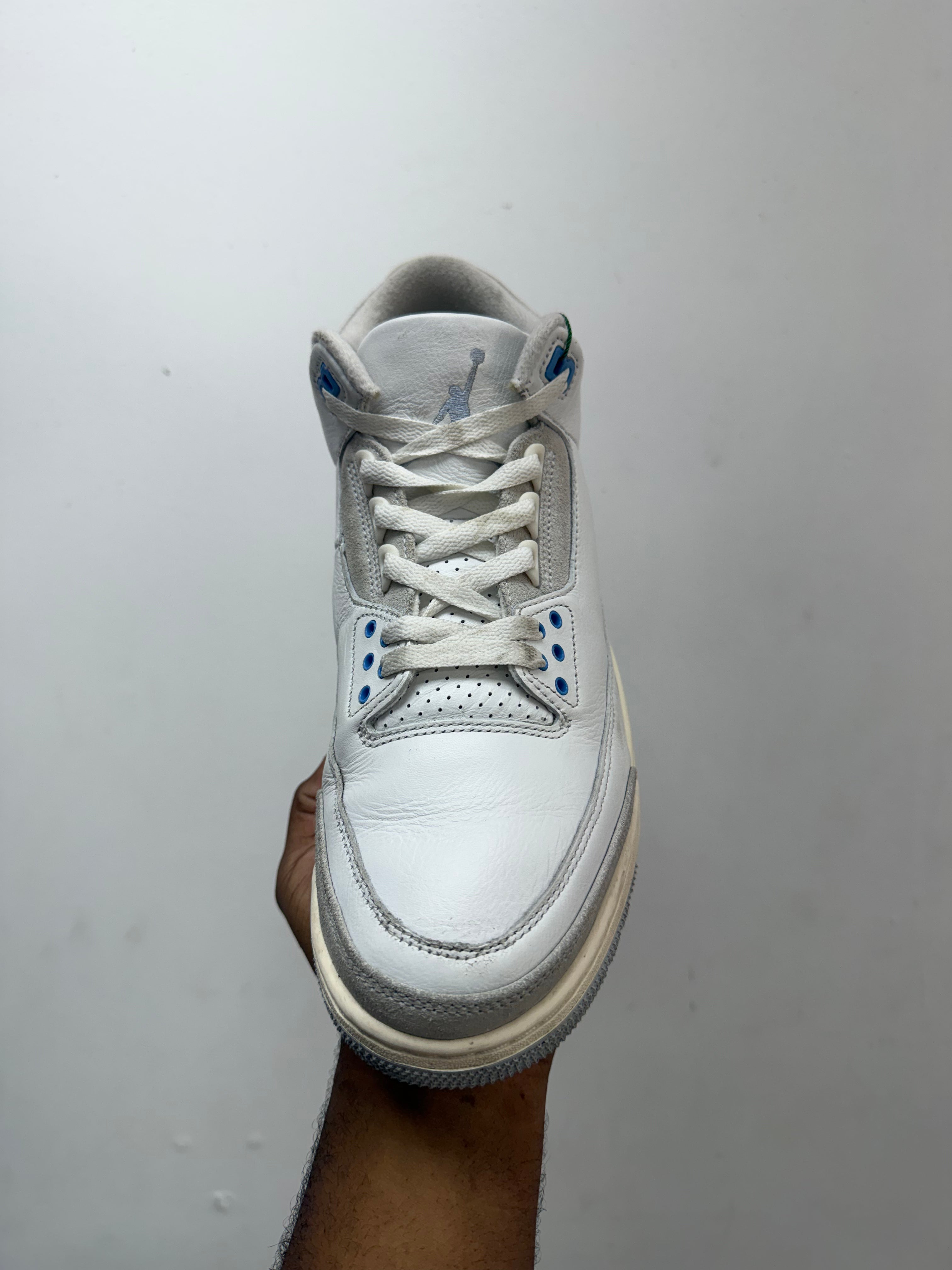 Jordan 3 Lucky Shorts Sneakers