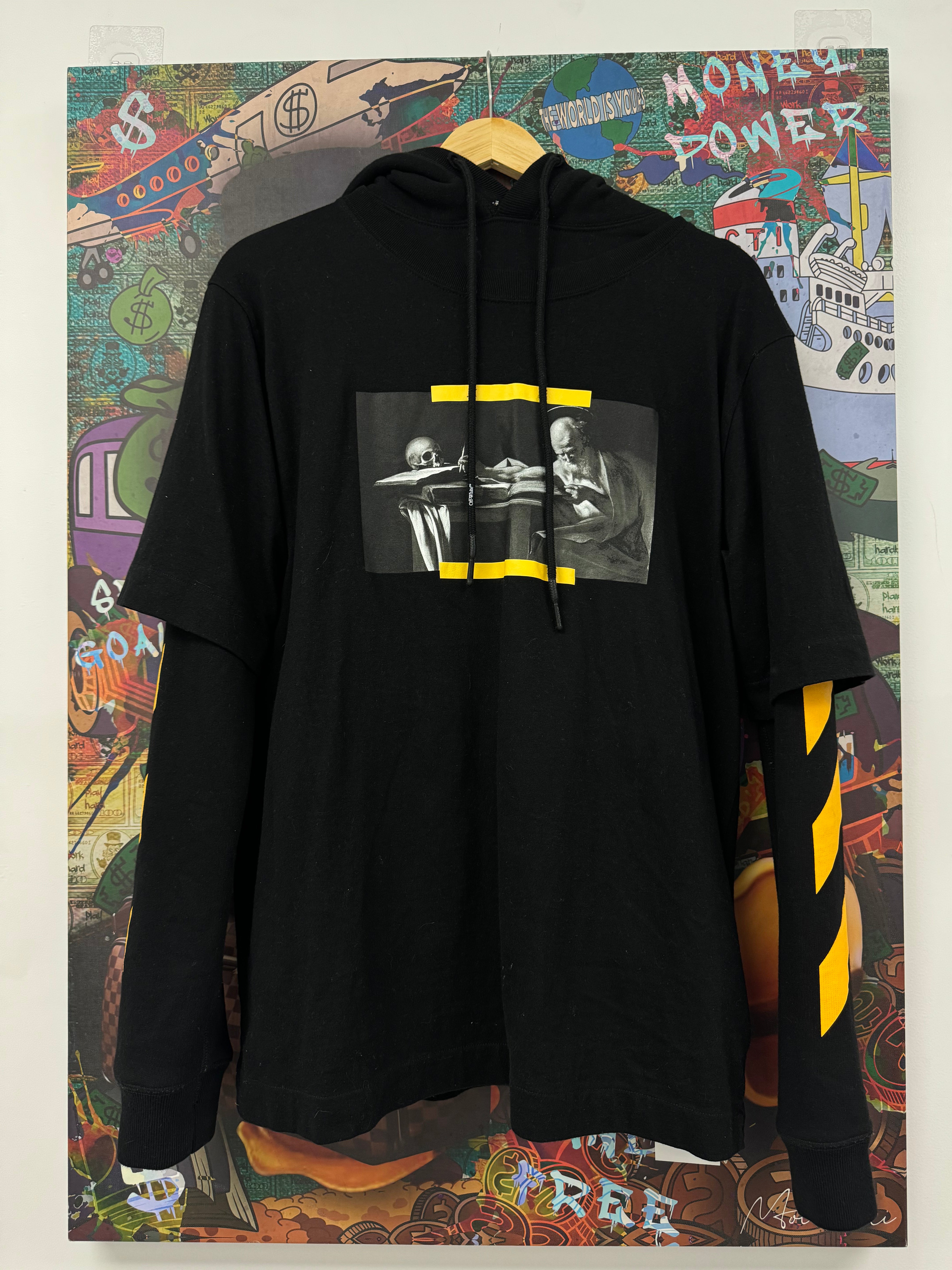 Off White Hoodie Tee   size:Small Used