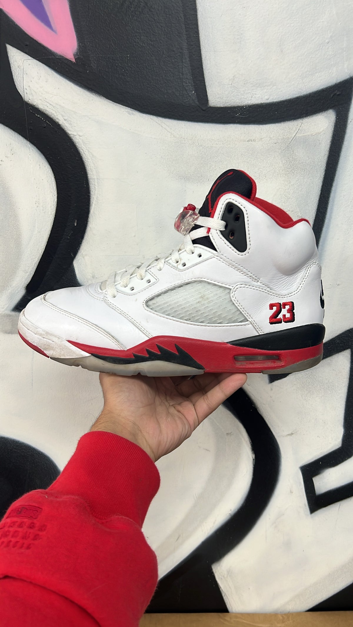 Jordan 5 Fire Red Sneakers