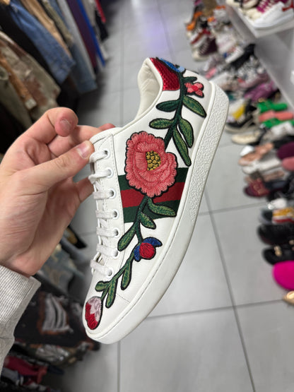 Gucci Ace Low White Floral Used 38 (US 6) No Box