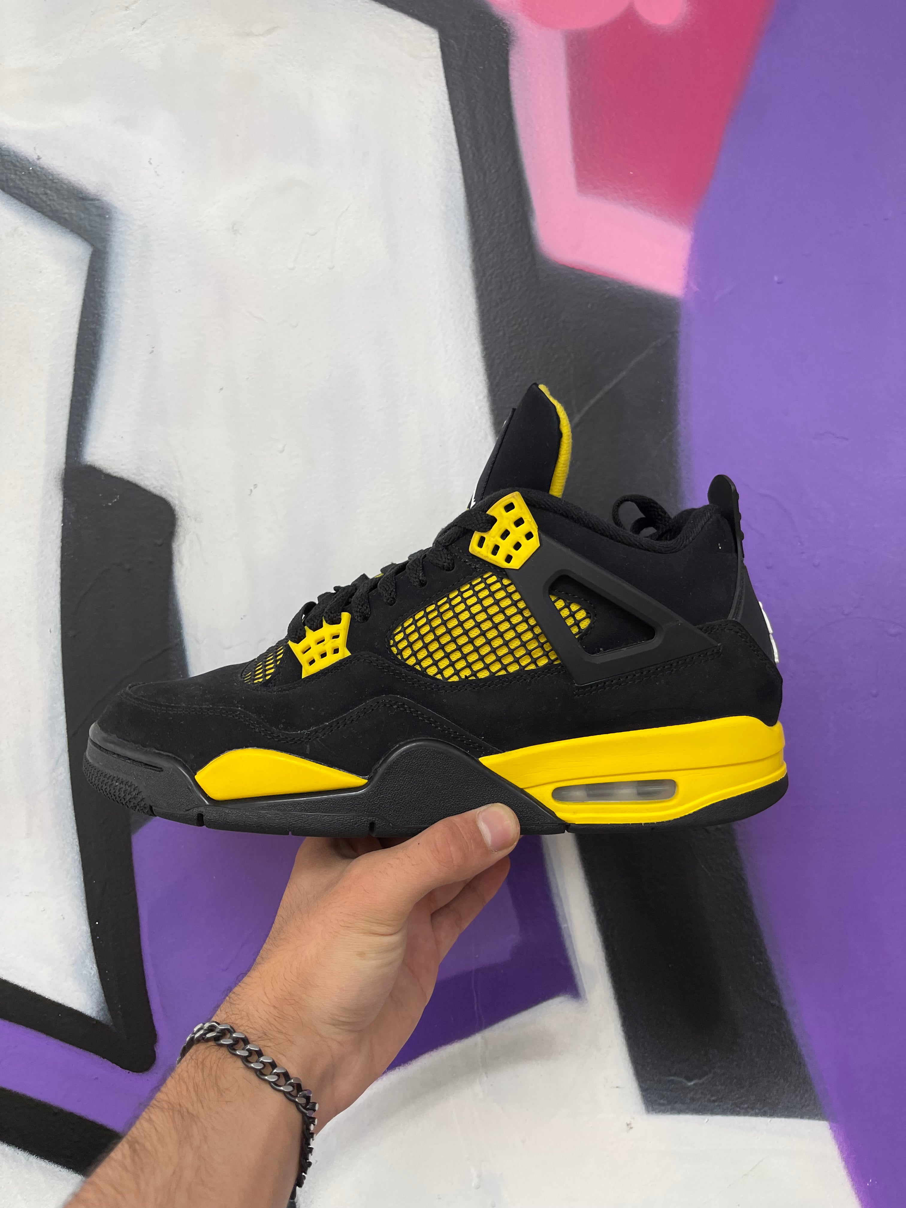 Jordan 4 Yellow Thunder Sneakers