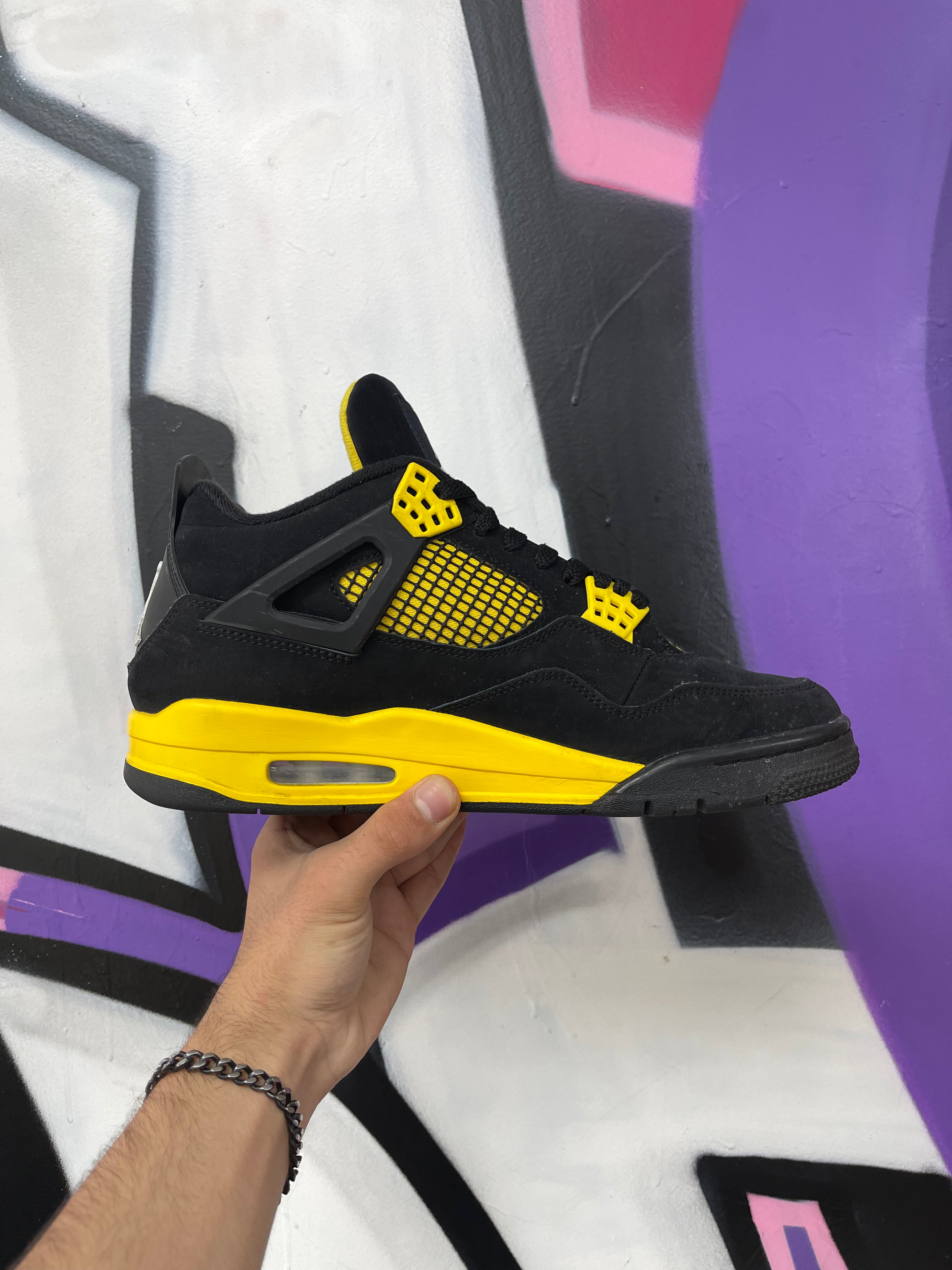 Jordan 4 Yellow Thunder Sneakers