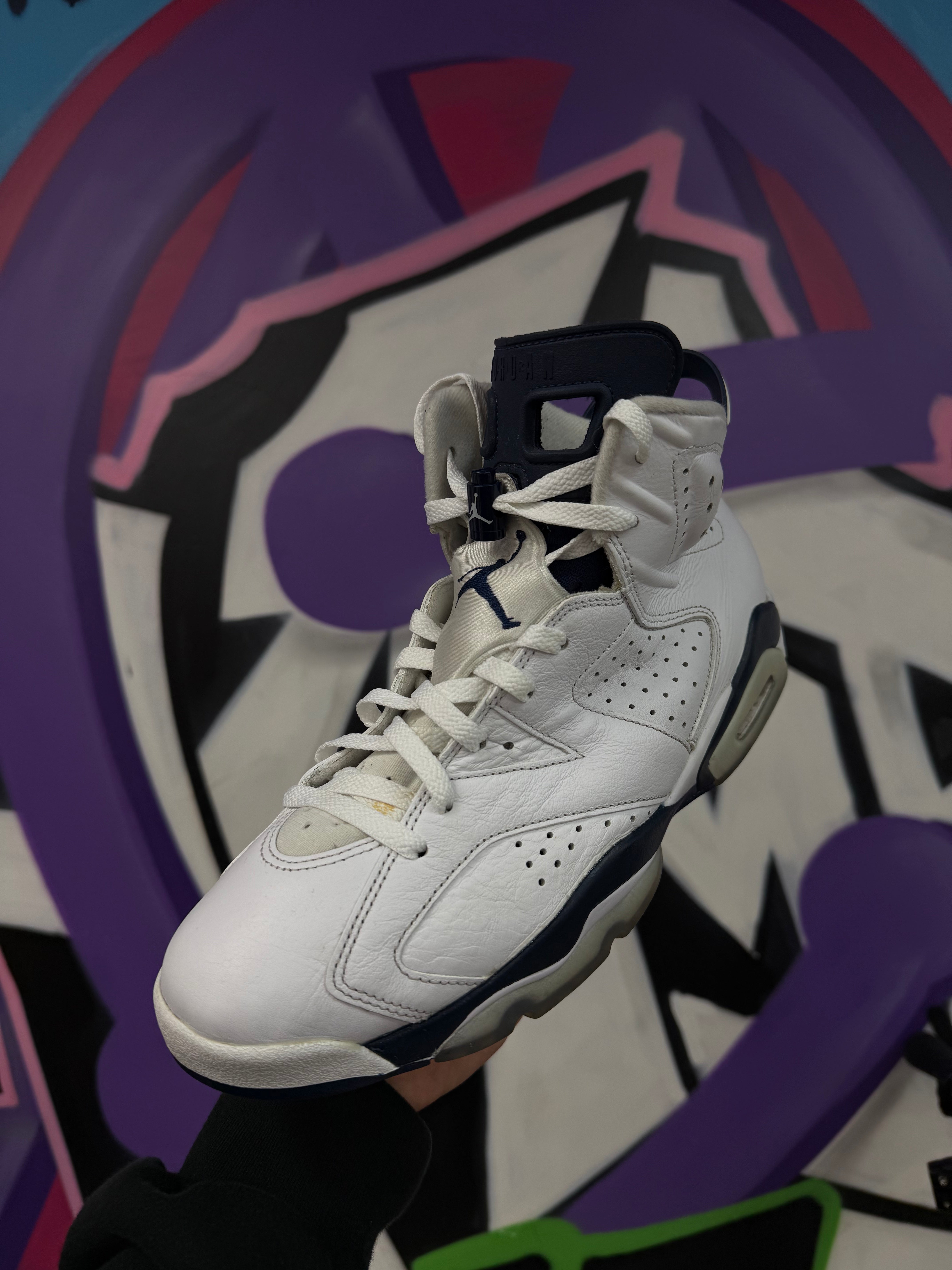 Nike Jordan 6 Midnight Navy Sneakers