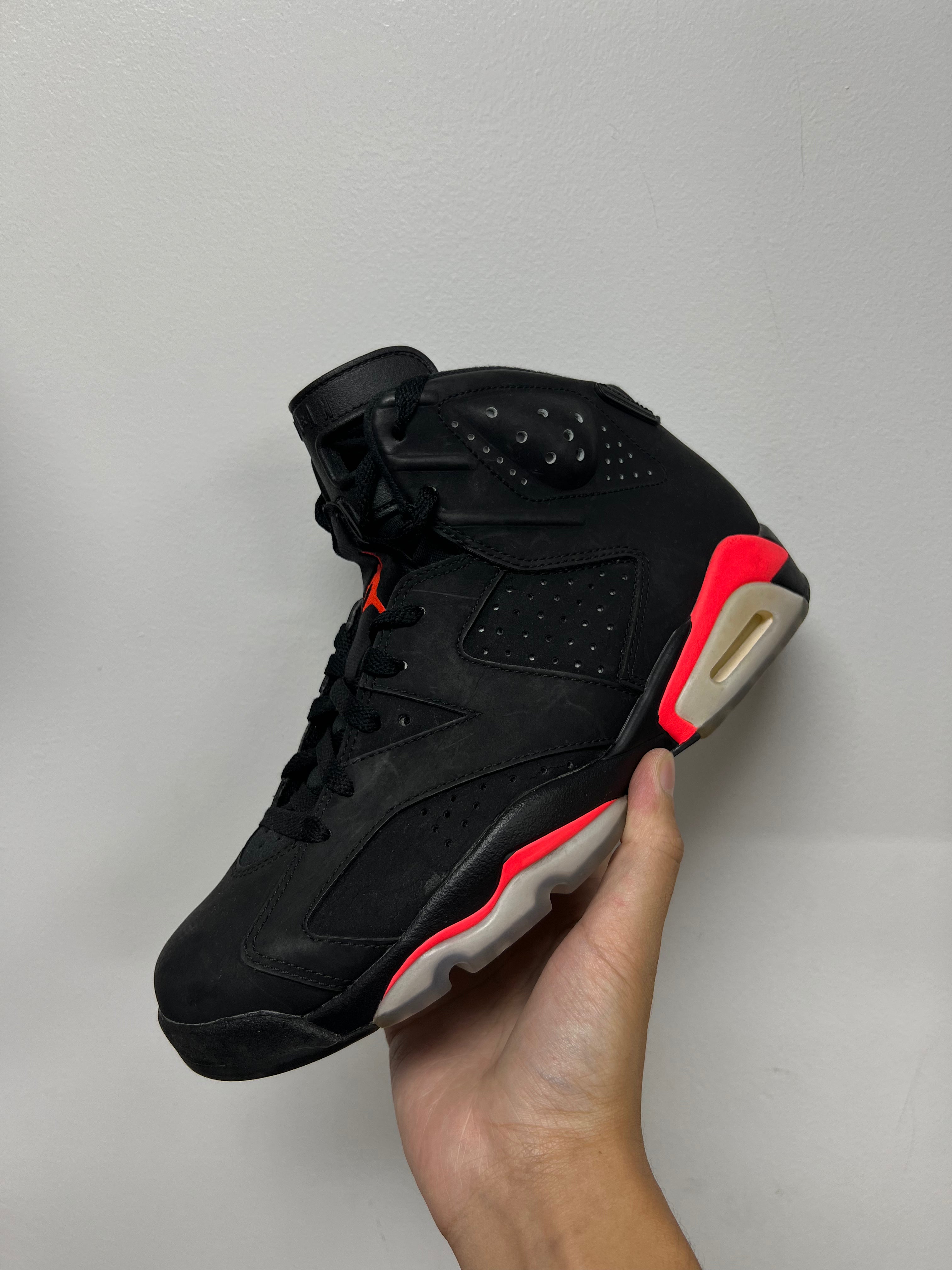 Jordan 6 Infrared Sneaker