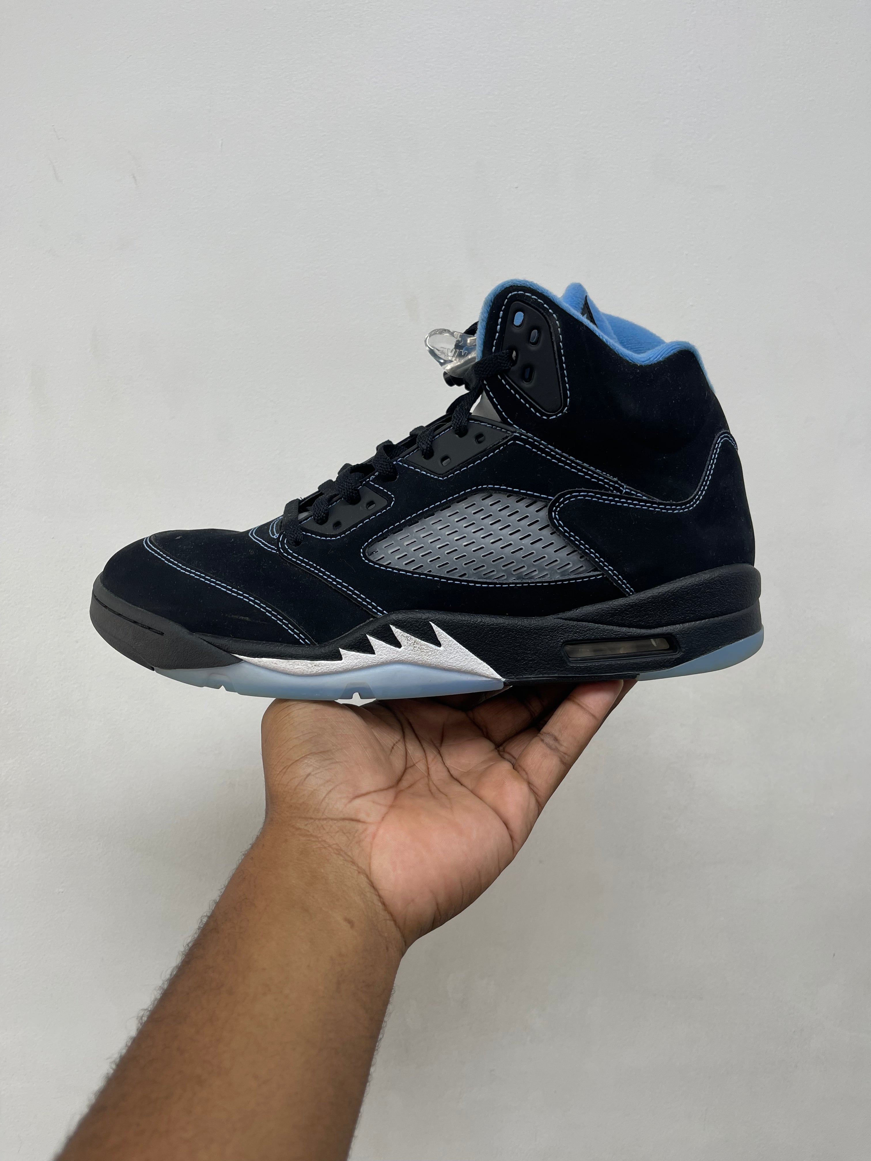 Jordan 5 Black Uni Blue Sneakers