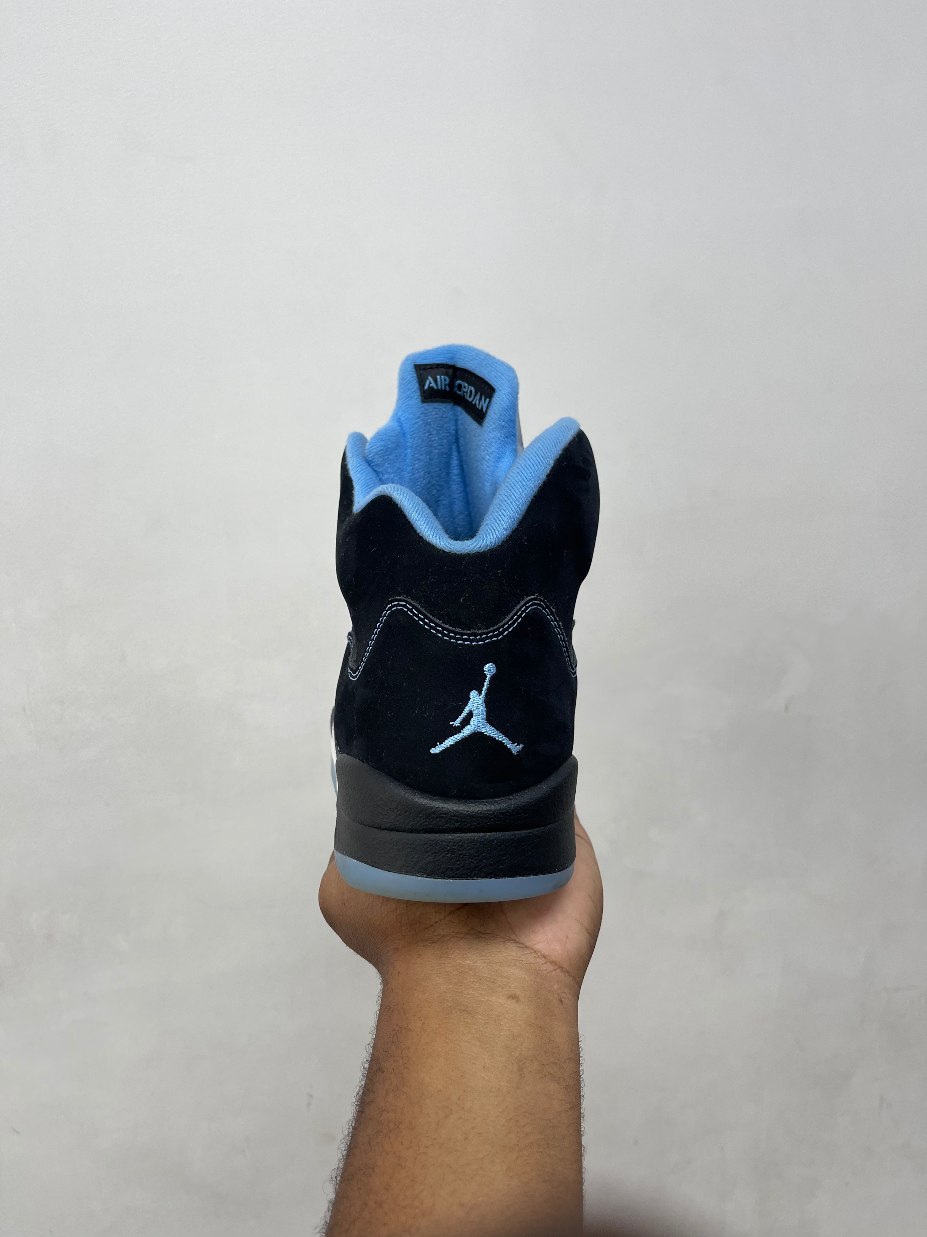 Jordan 5 Black Uni Blue Sneakers