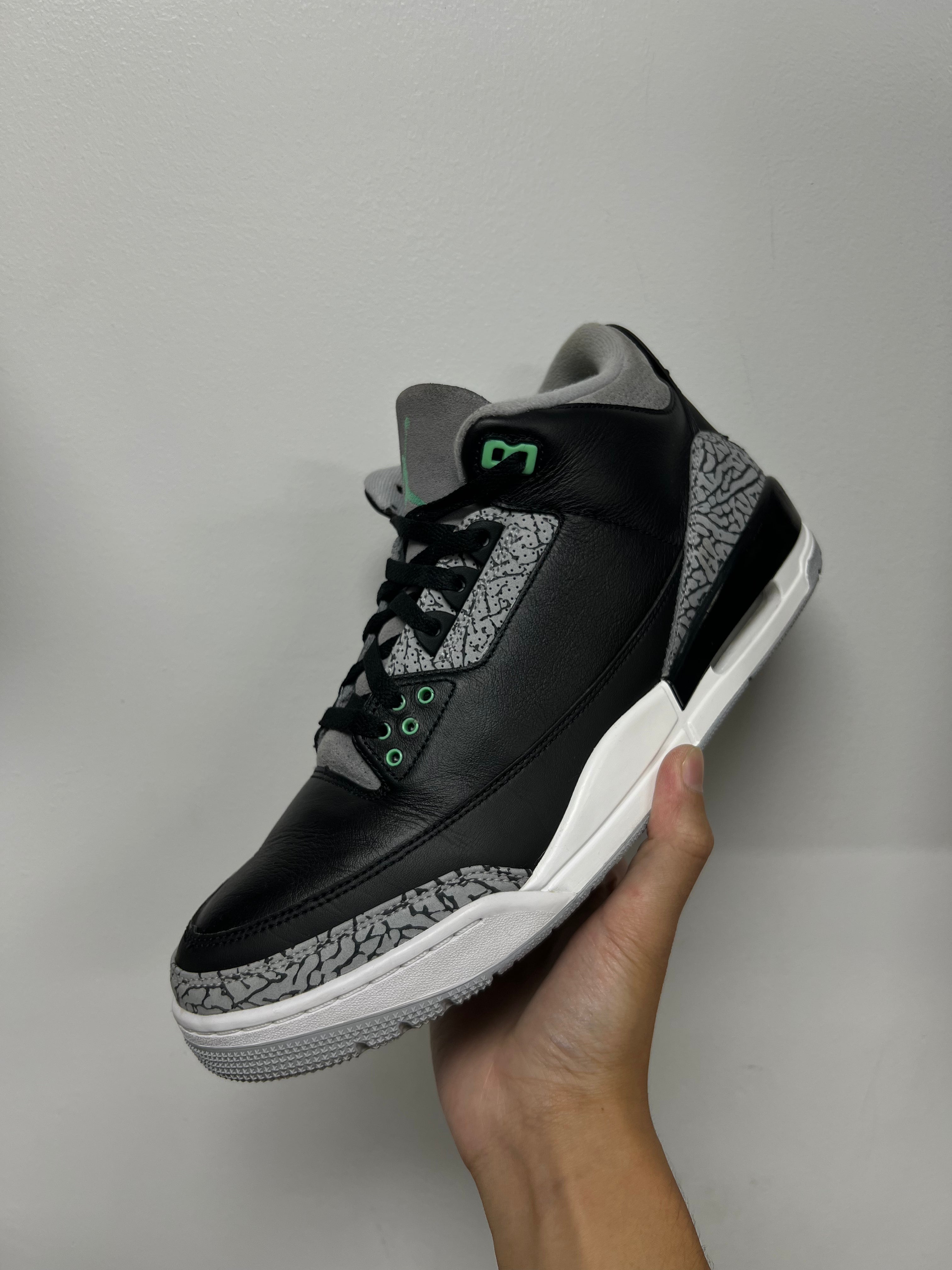 Jordan 3 Glow Green (No Insoles) Sneakers