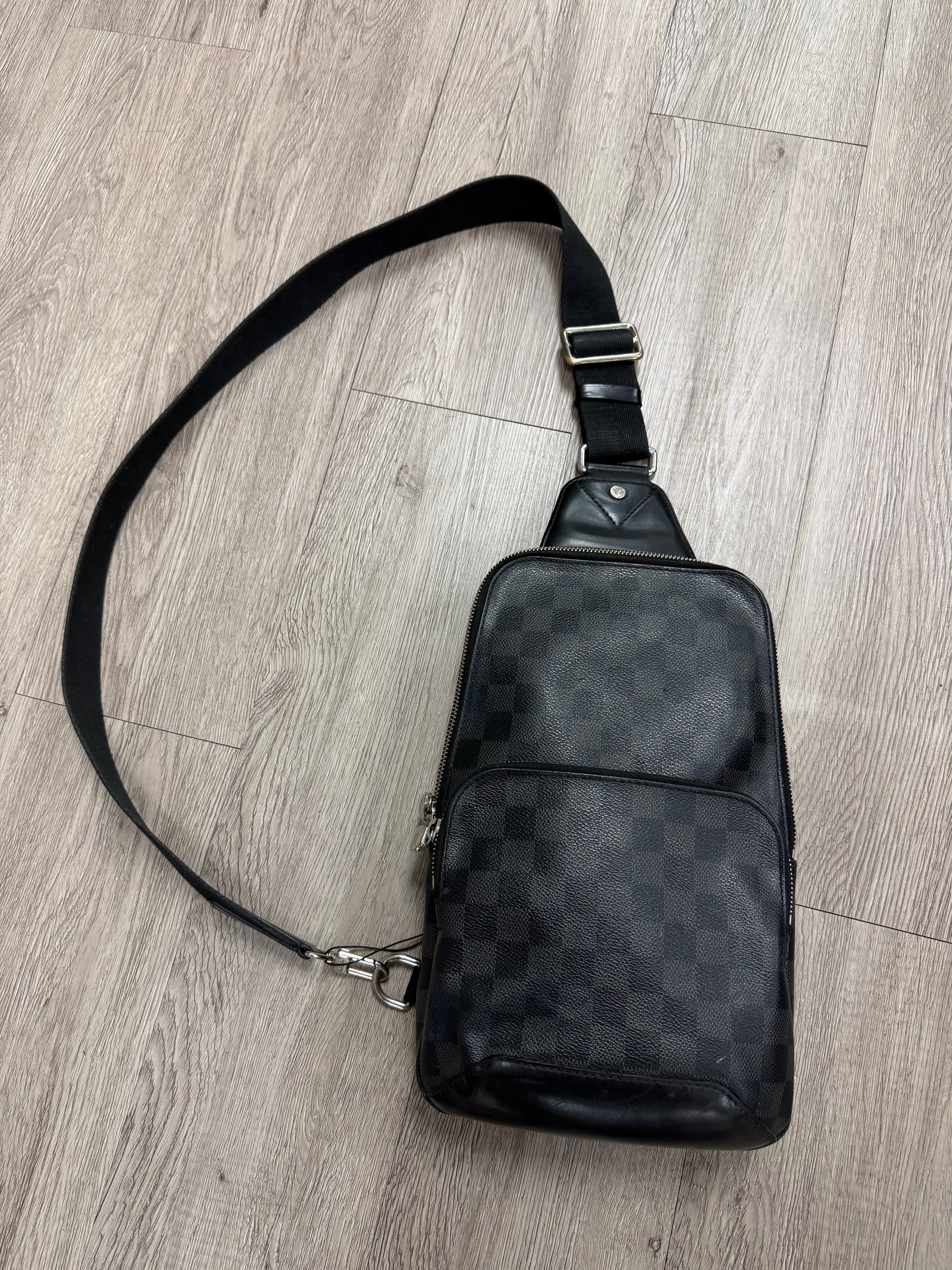 Louis Vuitton Damier Avenue Sling Bag