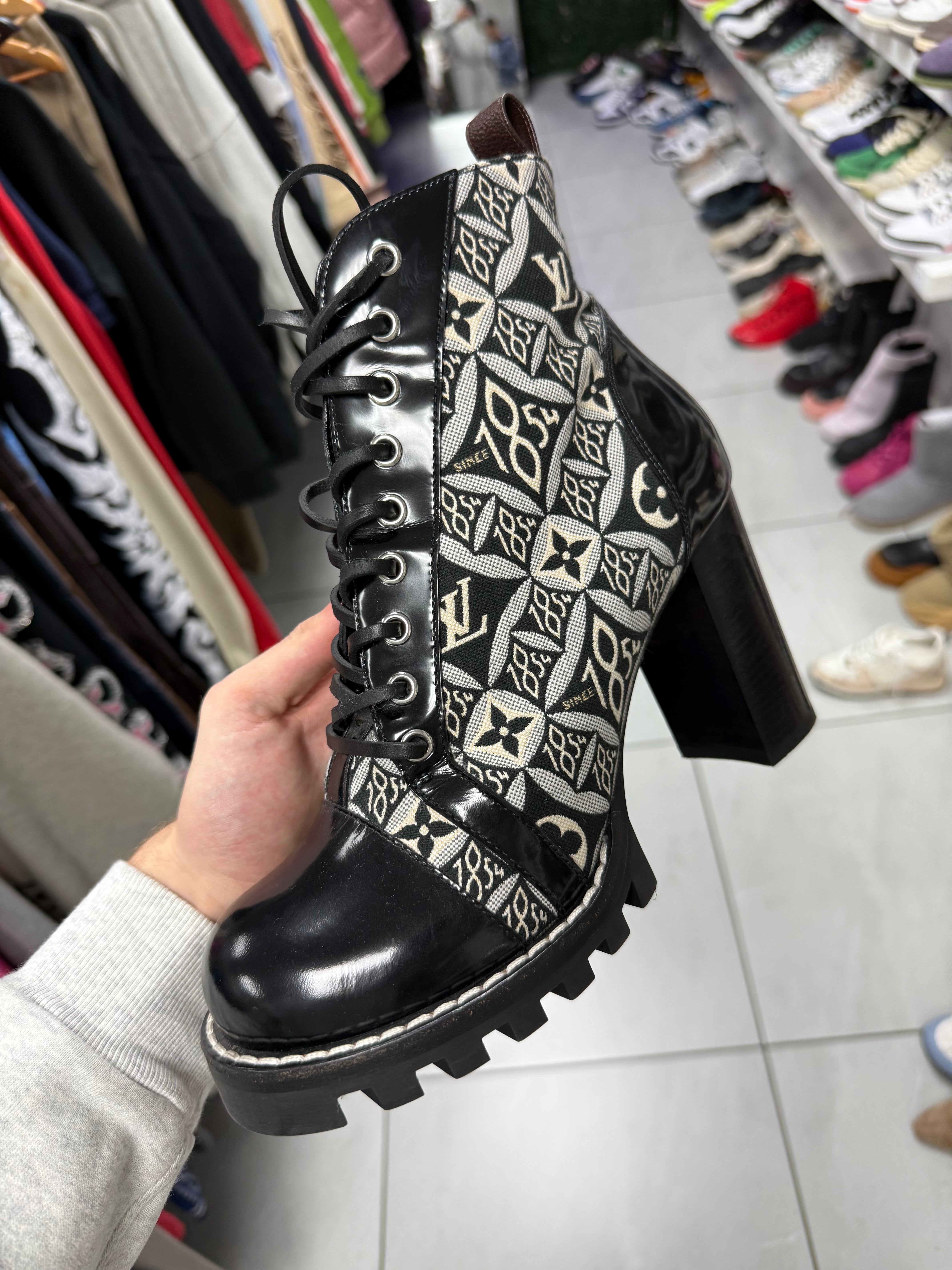 LV Ankle Boot Black Monogram 41 (8W) Used