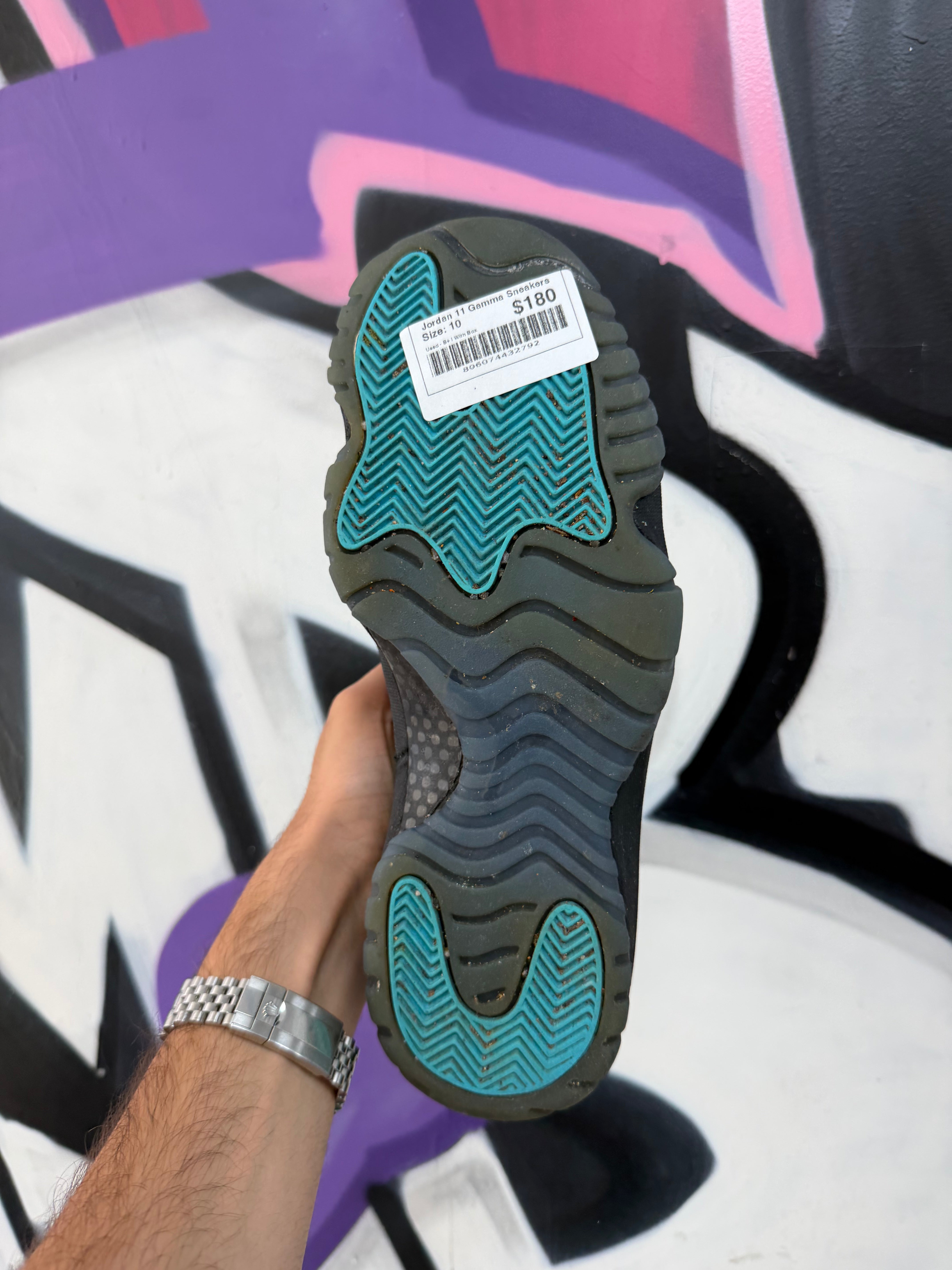 Jordan 11 Gamma Sneakers