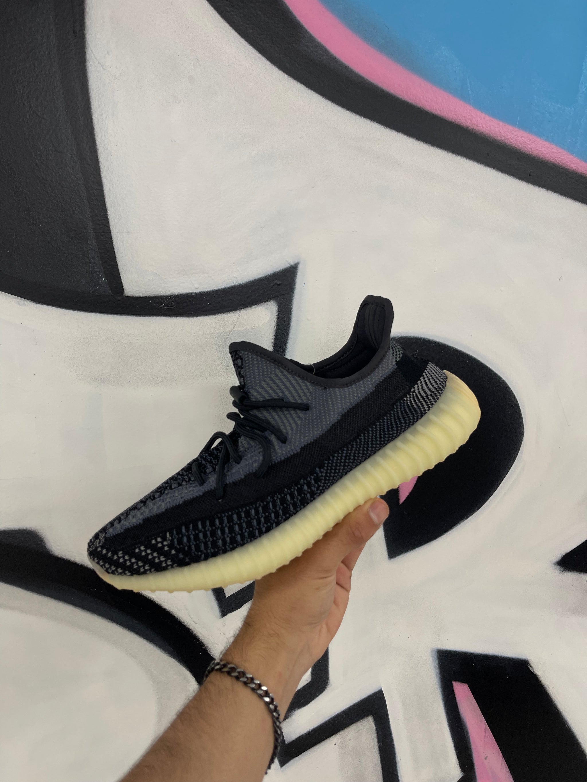 YZY 350 Carbon New With Box