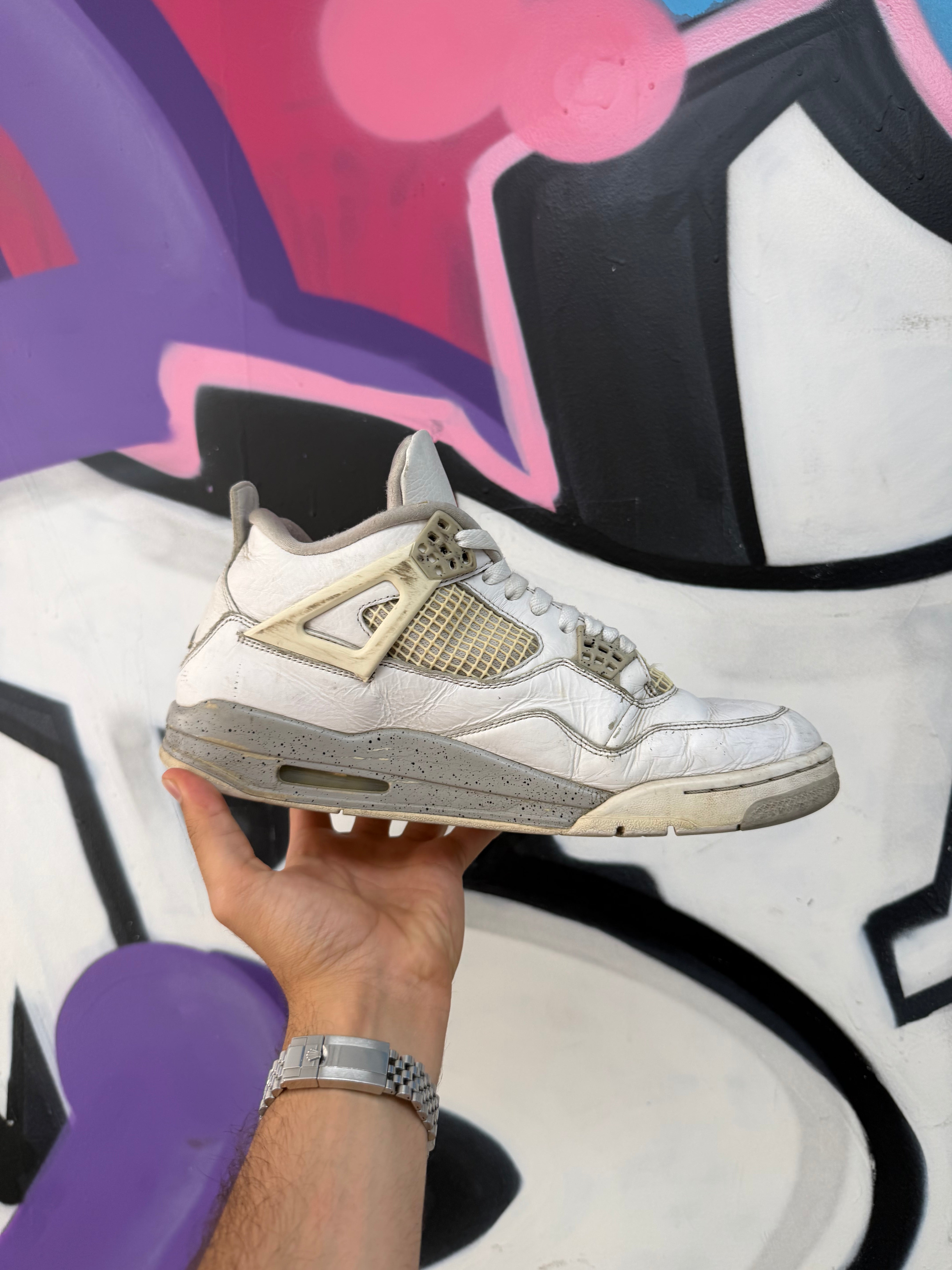 Jordan 4 White Oreo Sneakers