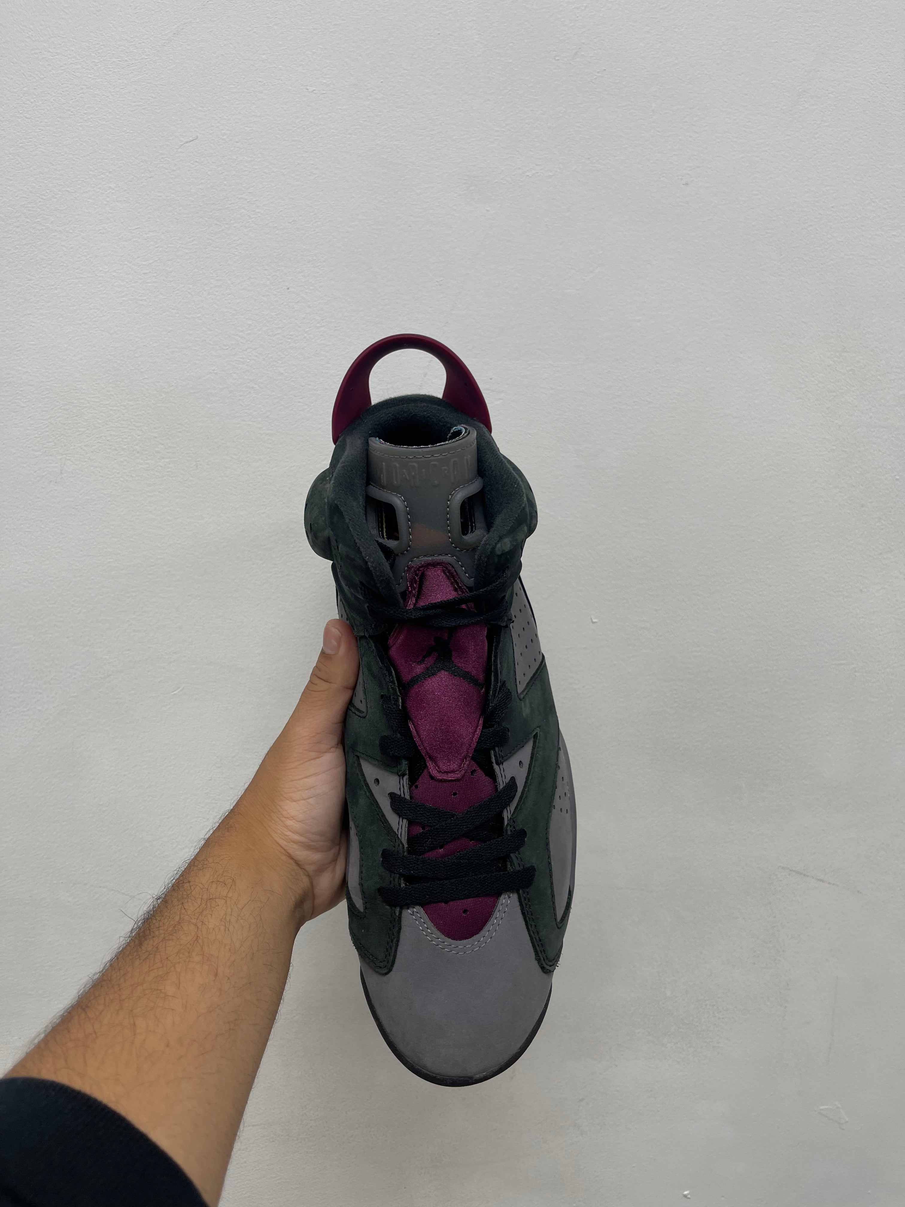 Jordan 6 Bordeaux Sneakers