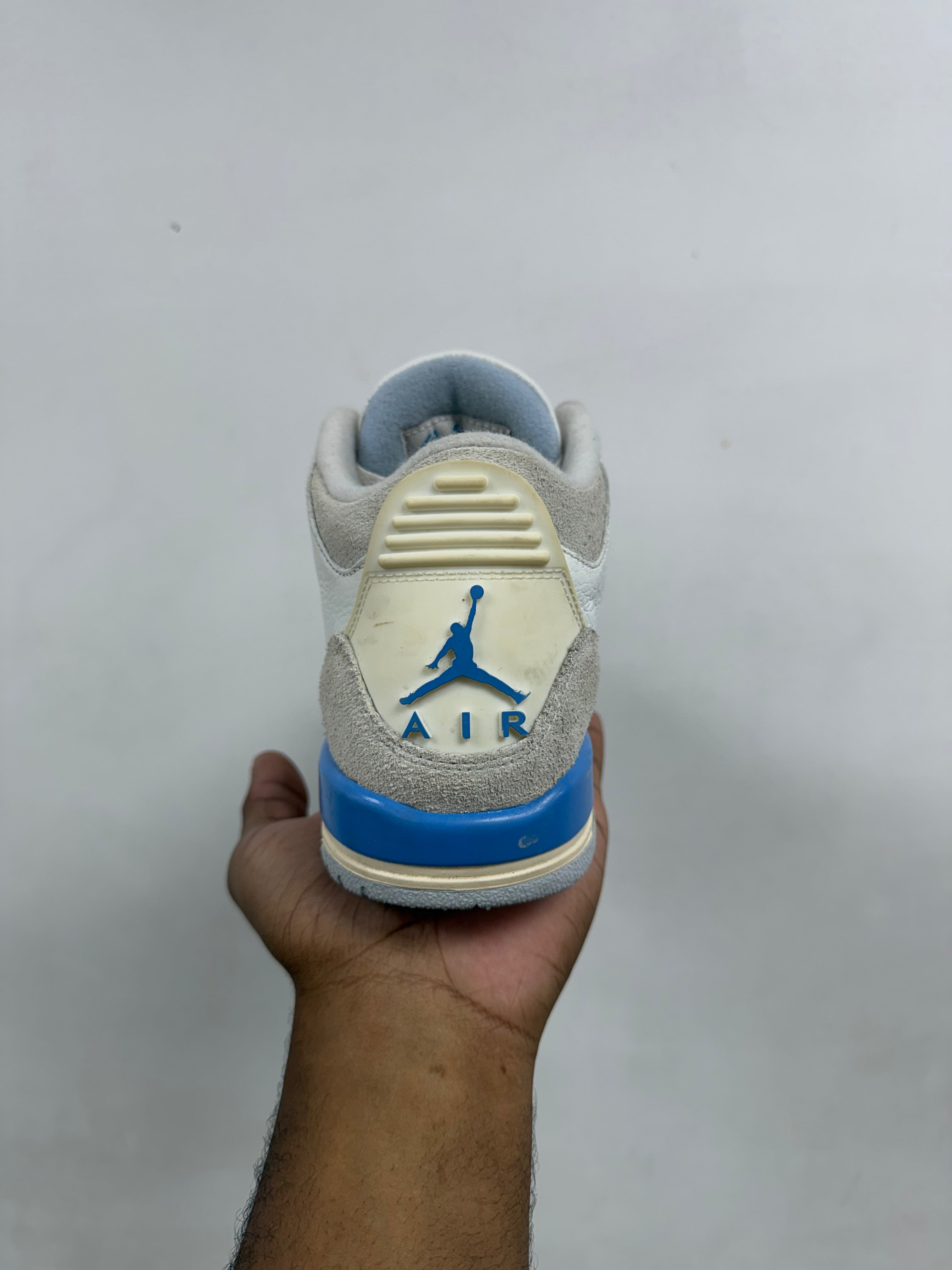 Jordan 3 Lucky Shorts Sneakers