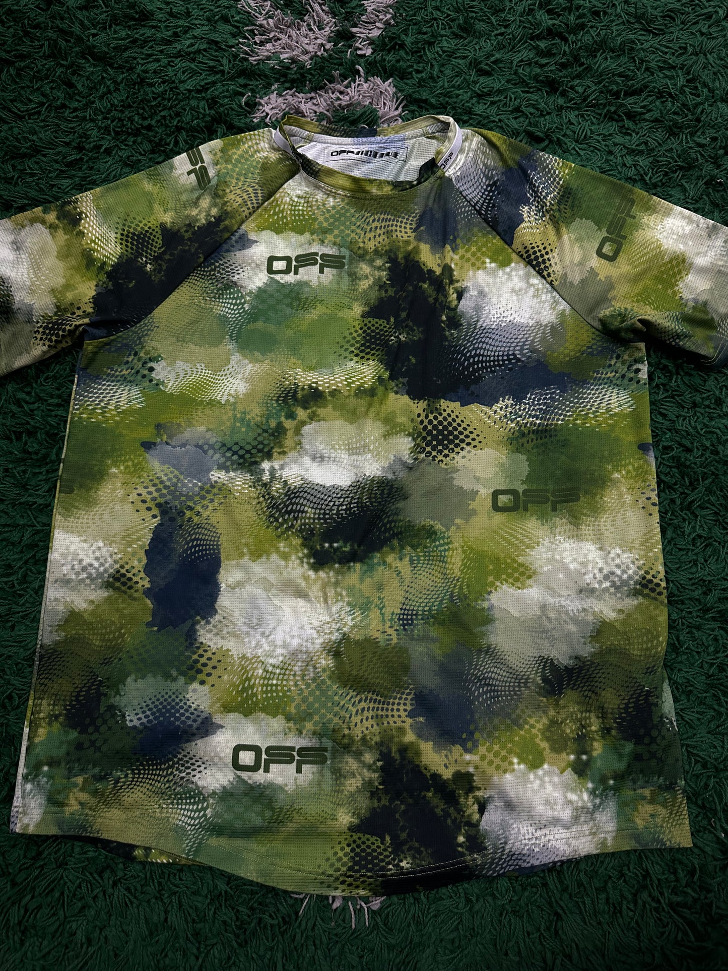 Off White Mesh Tee Green Used XL