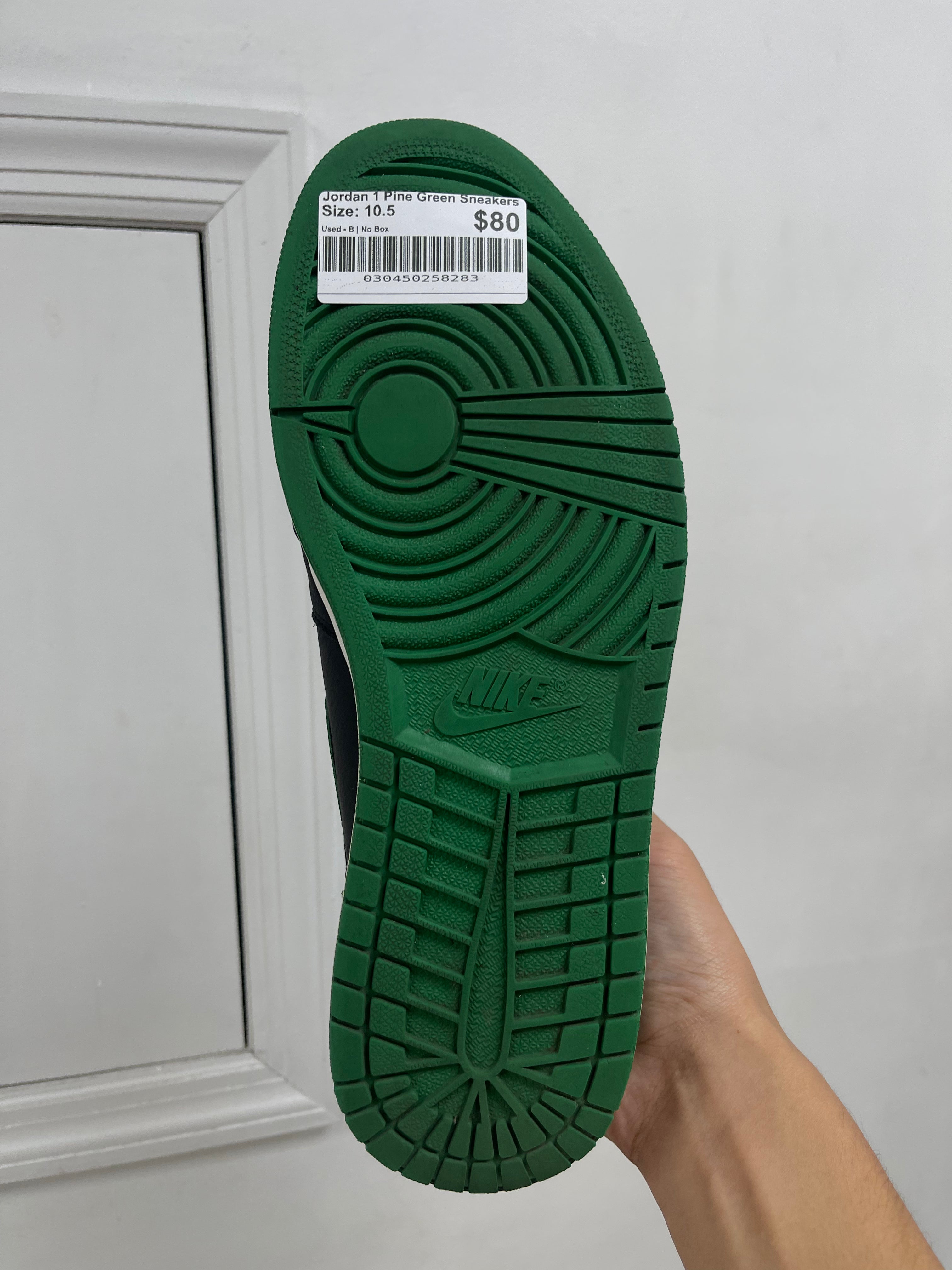 Jordan 1 Pine Green Sneakers