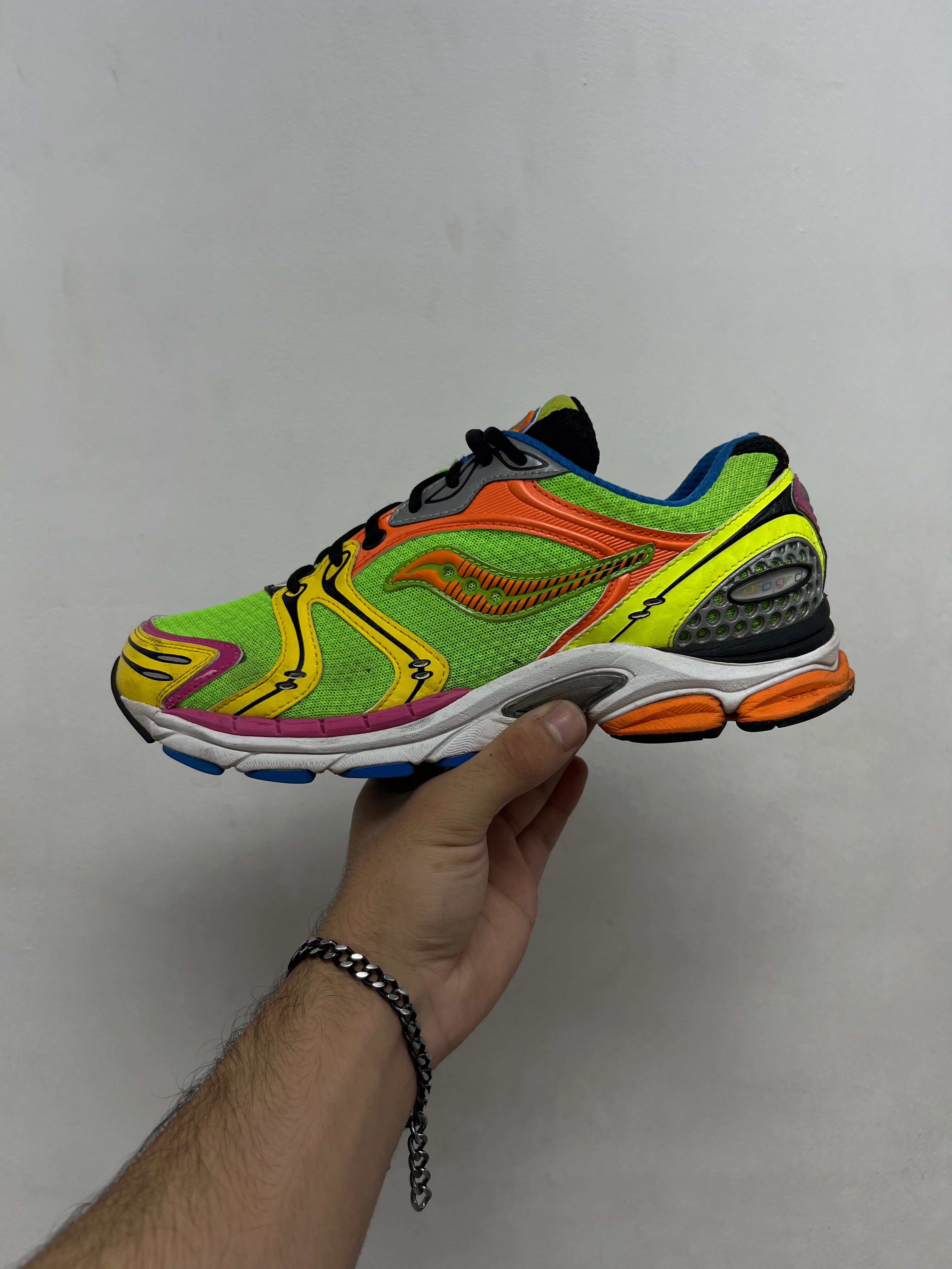 Saucony x Jae Tips Triumph 4 Super Flygod Sneakers
