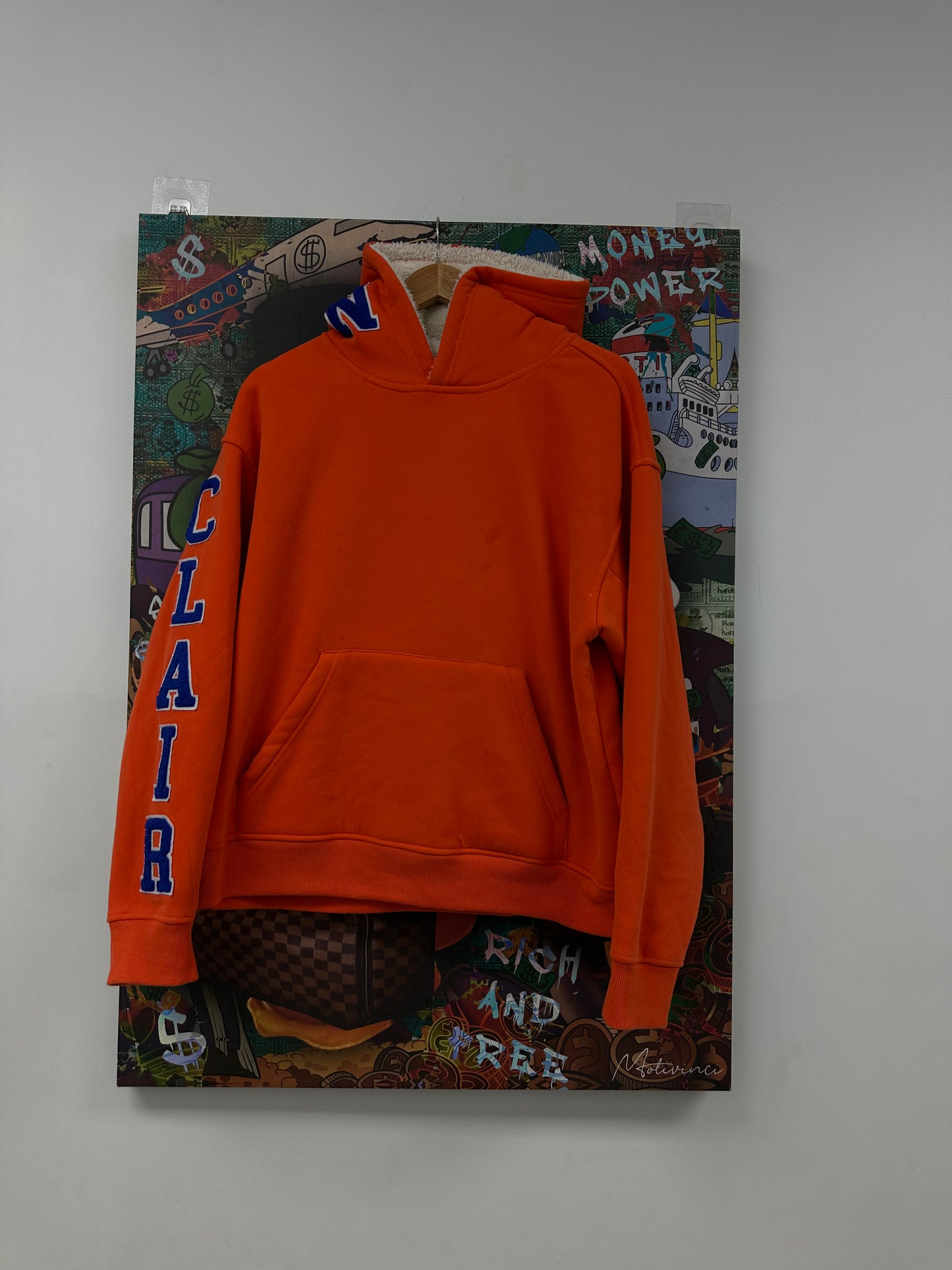 Sinclair Hoodie Orange Blue Fur Used Medium N/A