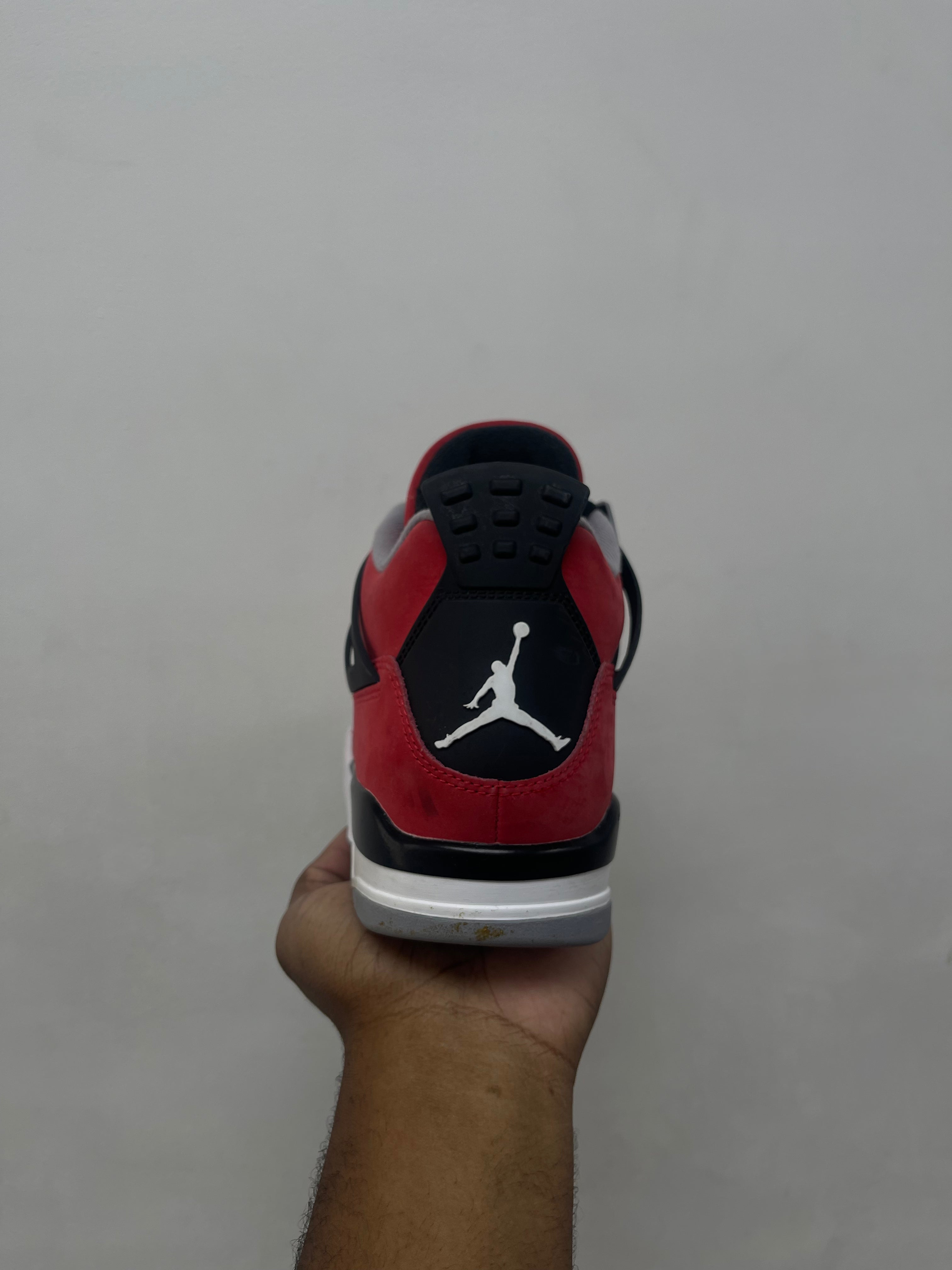 Jordan 4 Toro Sneakers