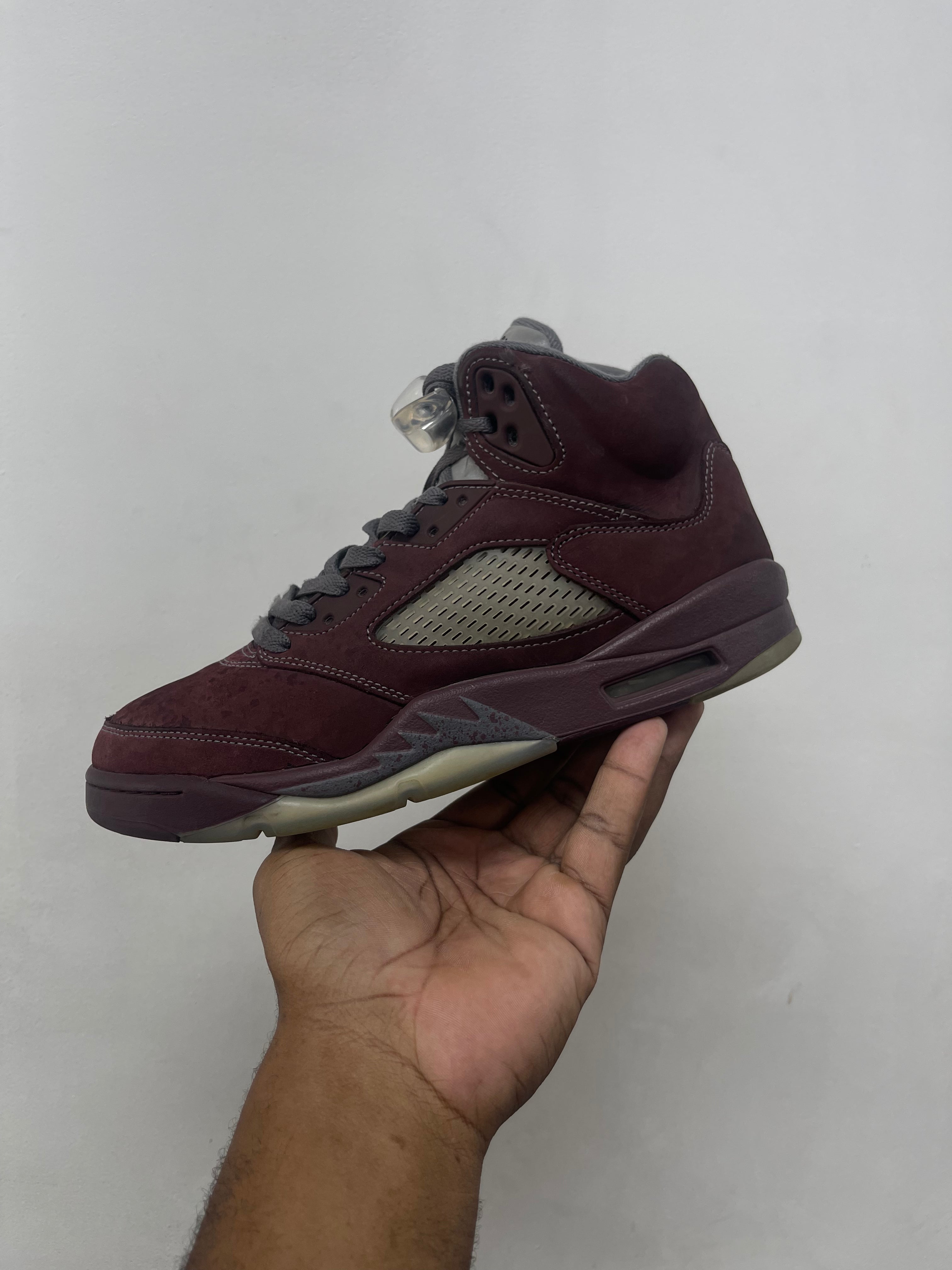 Jordan 5 Burgundy Sneakers