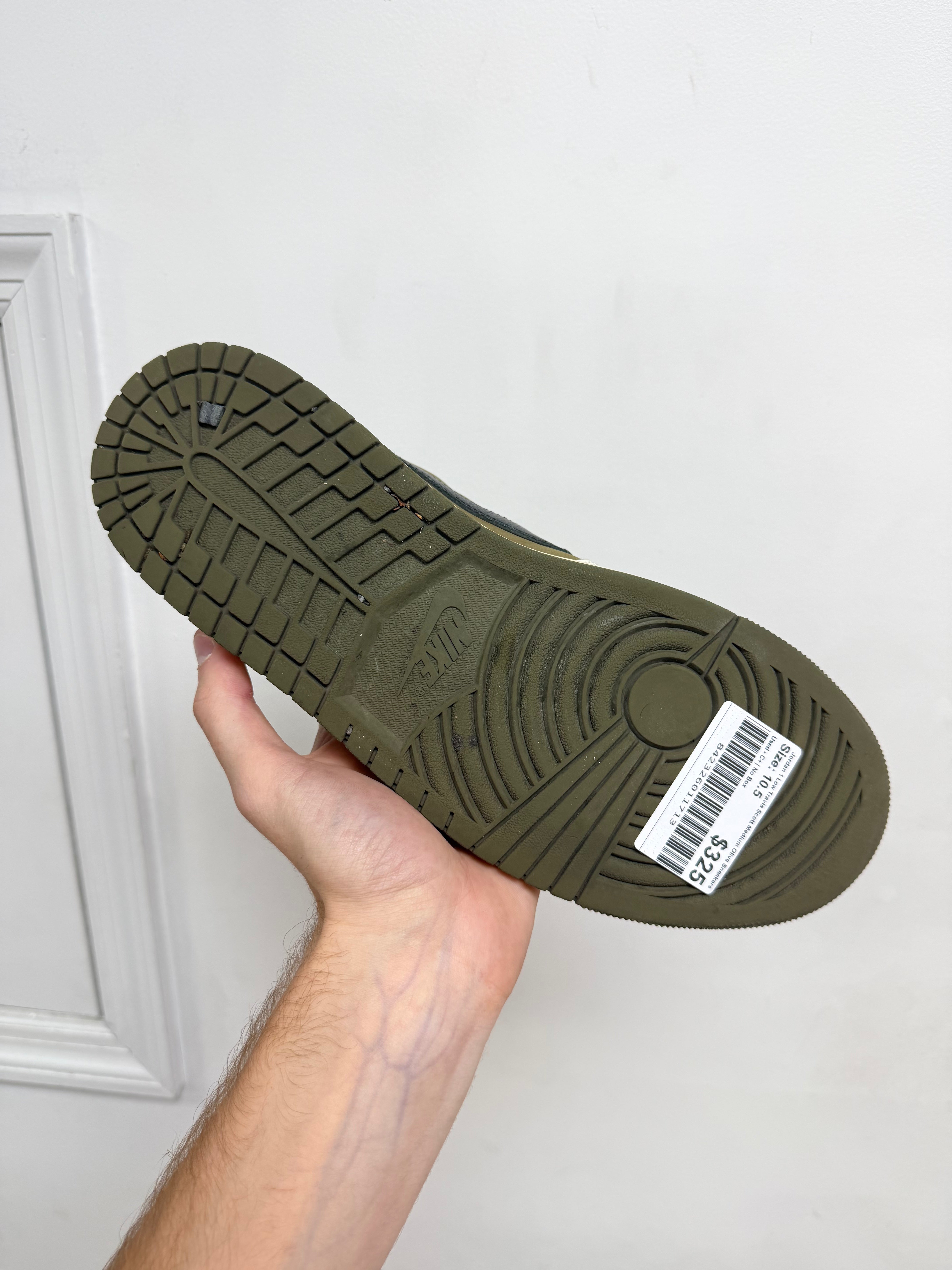 Jordan 1 Low Travis Scott Medium Olive Sneakers