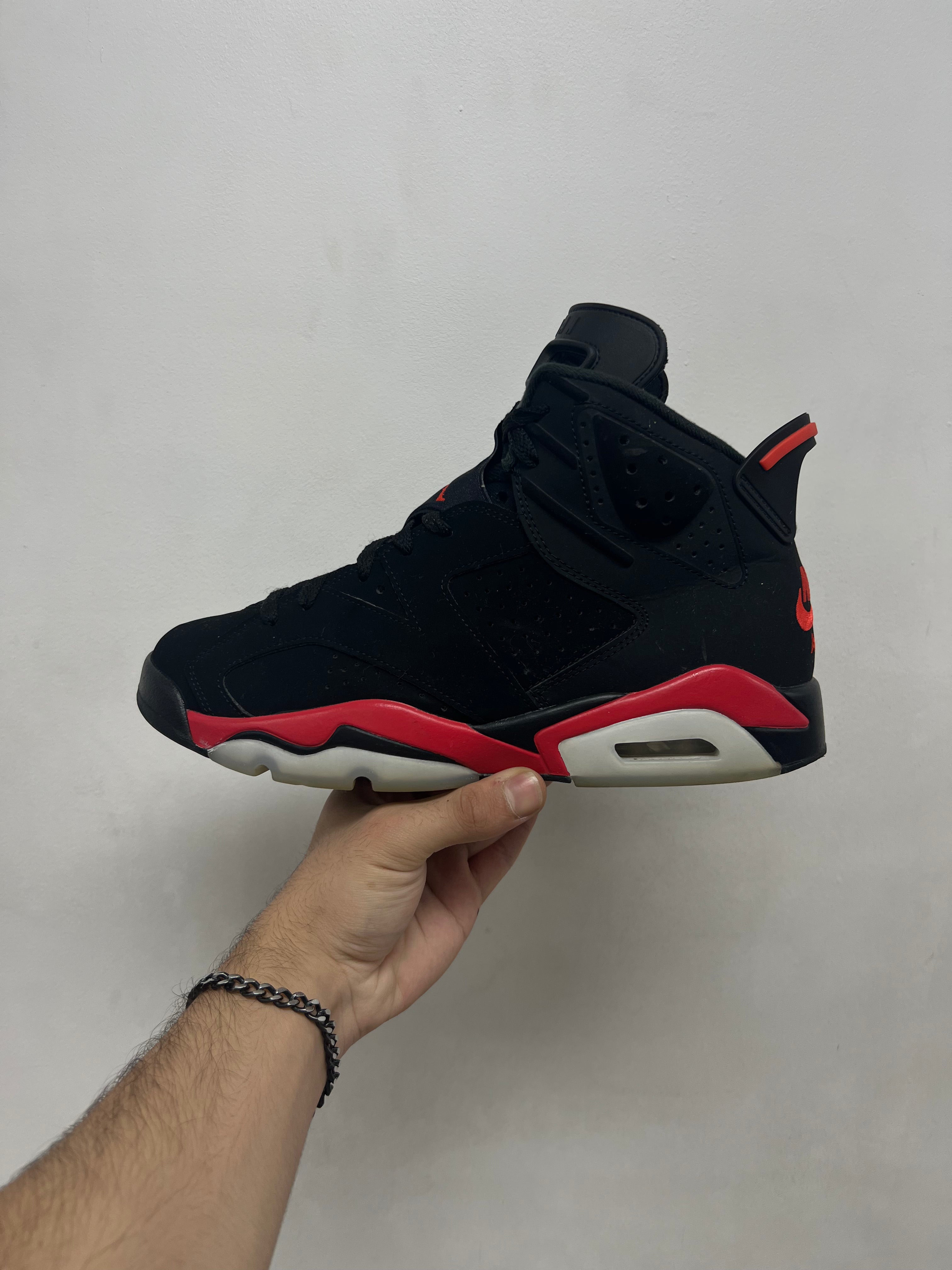 Jordan 6 Infrared Sneakers