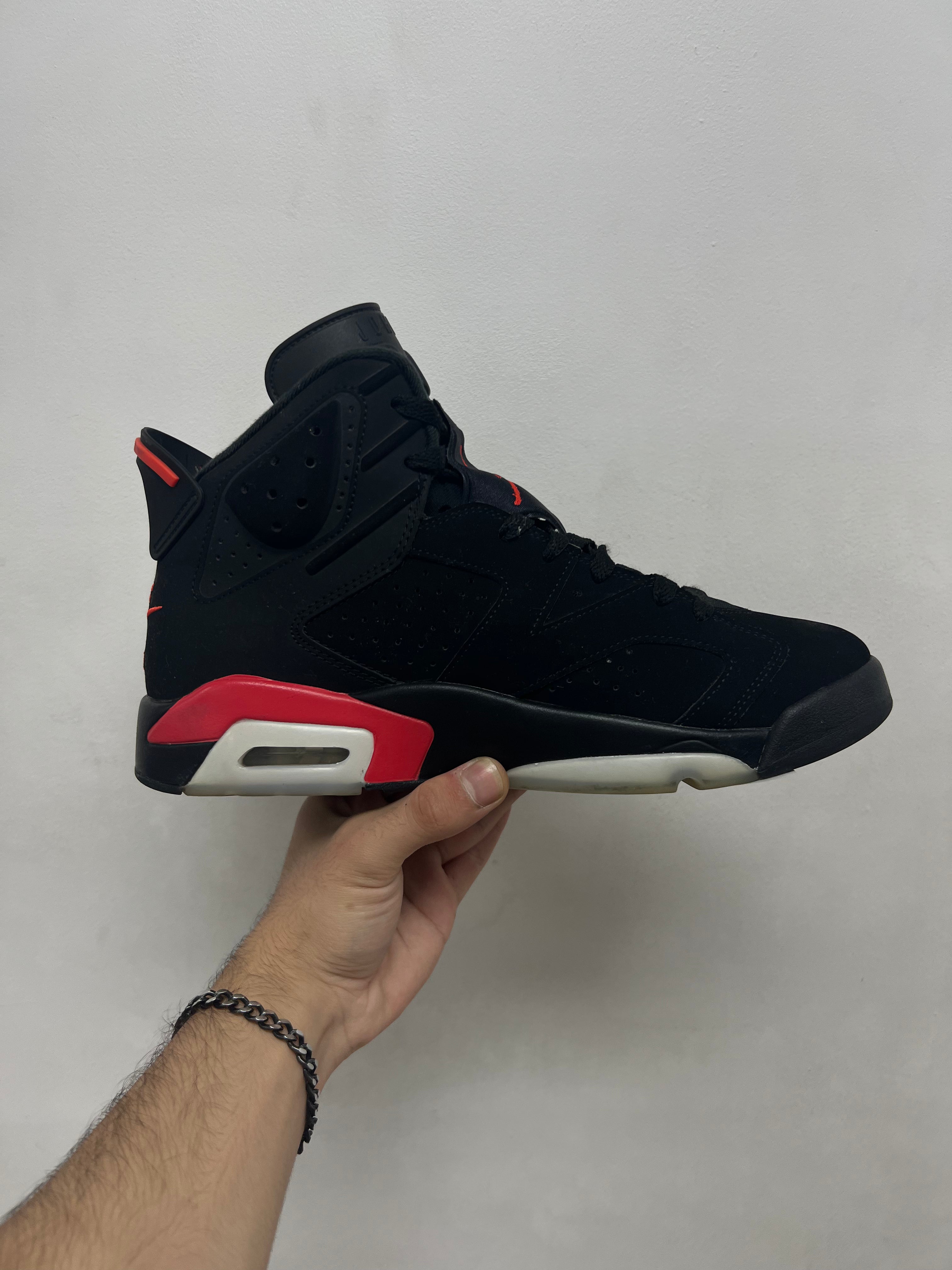 Jordan 6 Infrared Sneakers