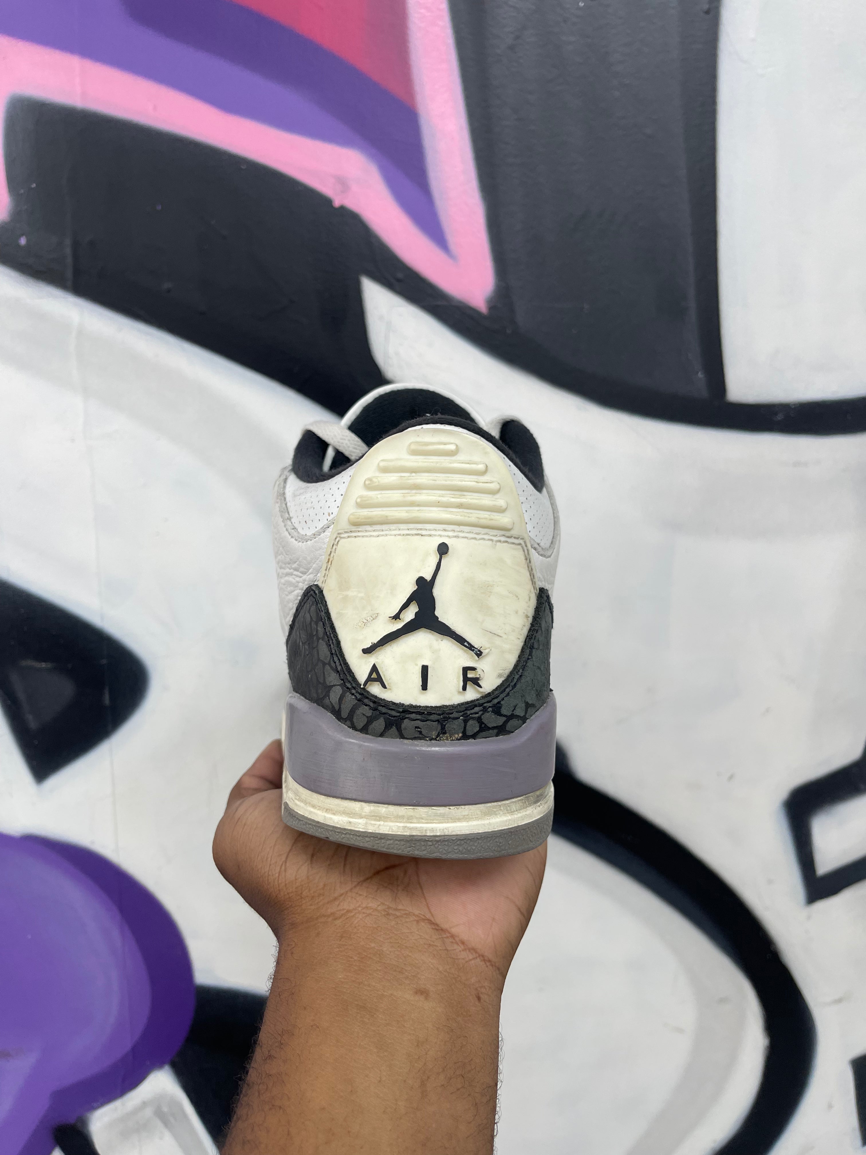 Jordan 3 Cement Grey Sneakers