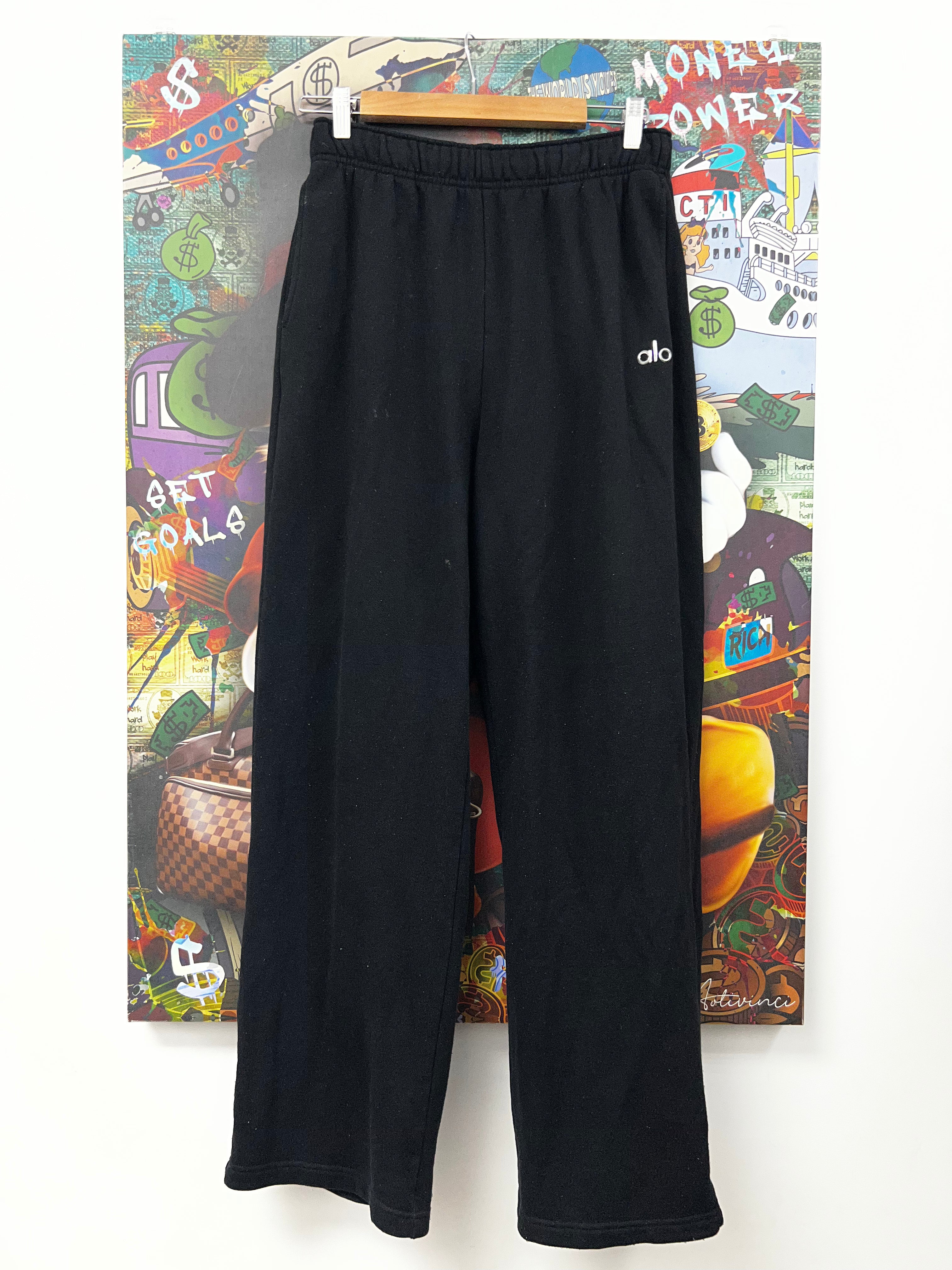 ALO Black Accolade Sweats