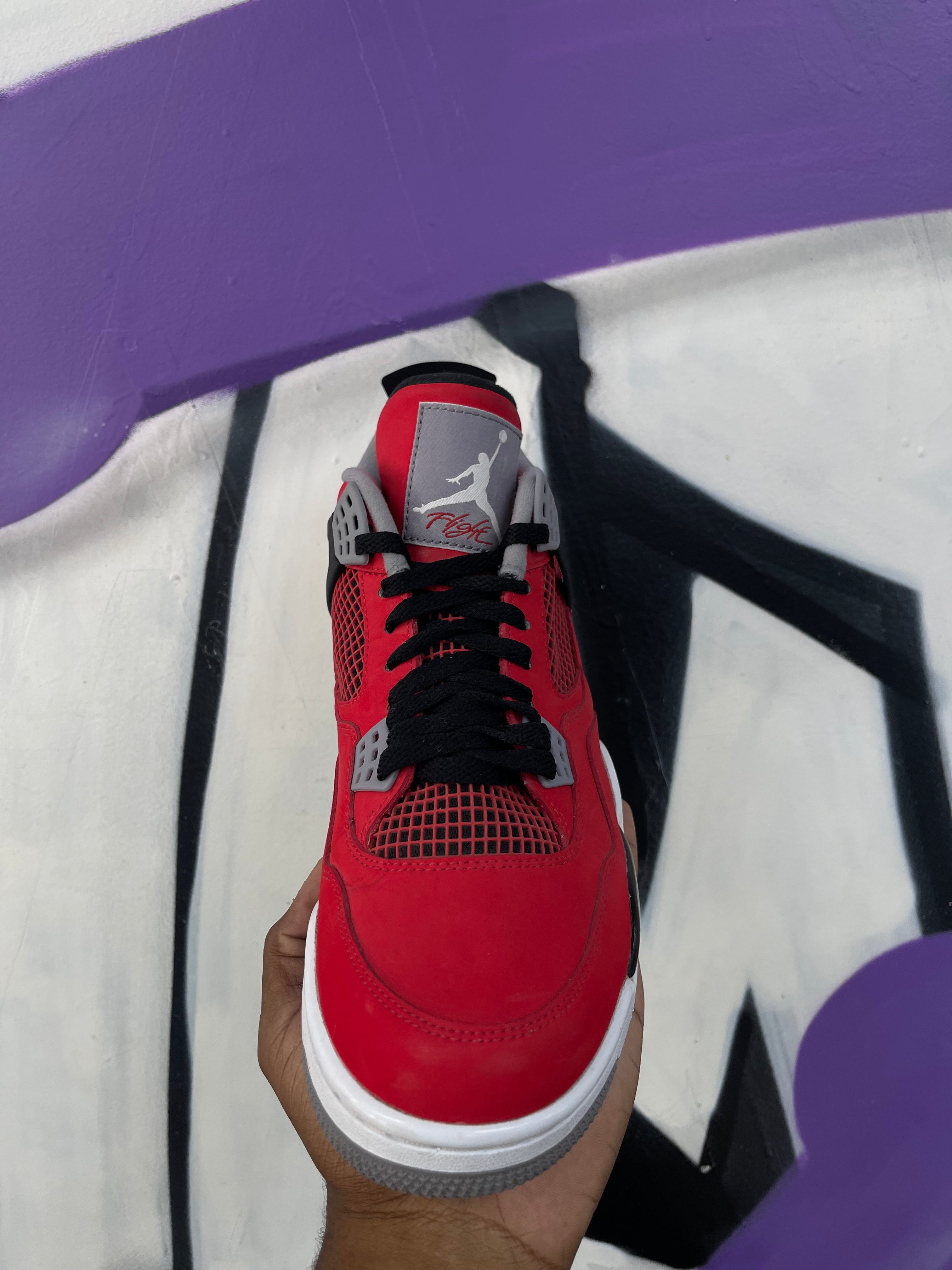 Jordan 4 Toro (OG Release) Sneakers
