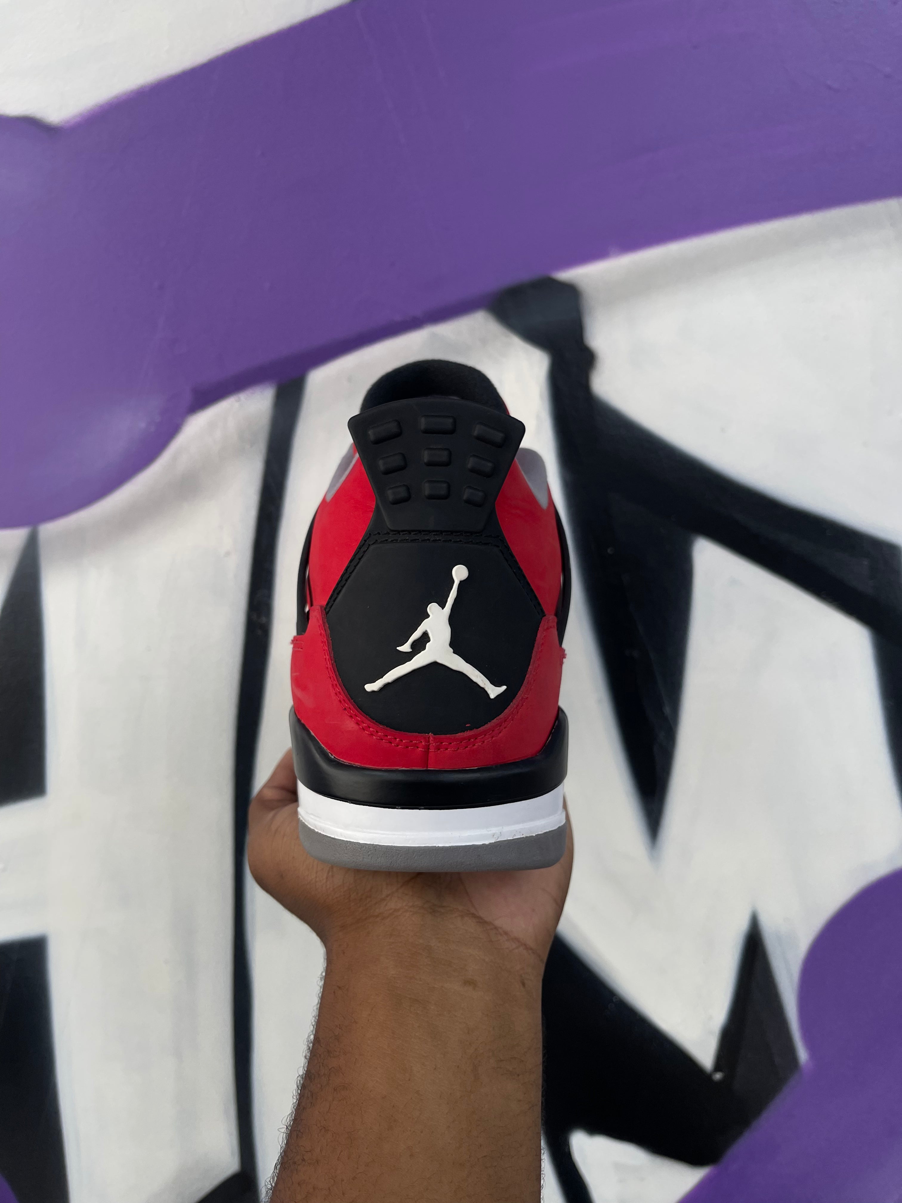 Jordan 4 Toro (OG Release) Sneakers