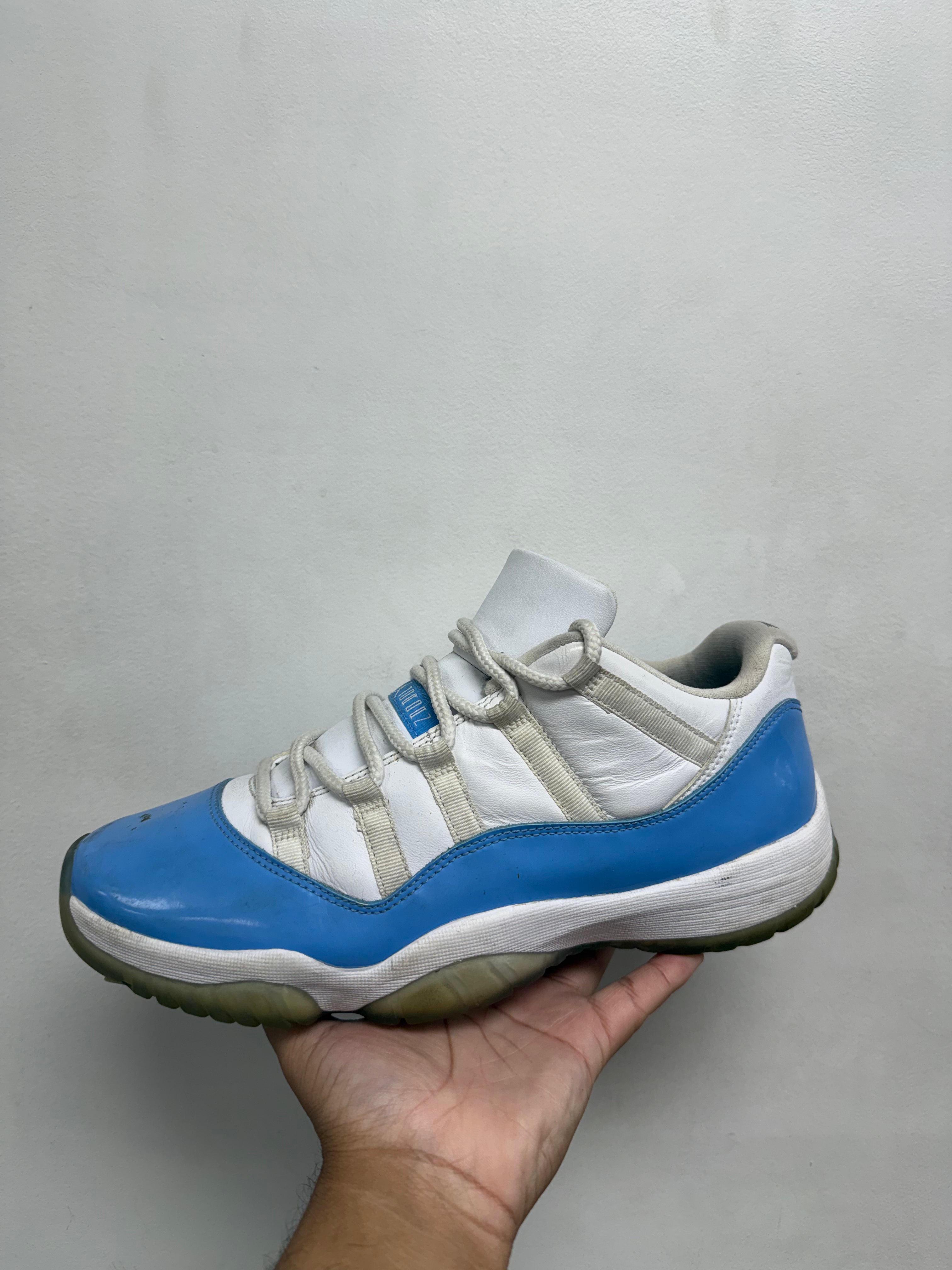 Jordan 11 Low University Blue Sneakers