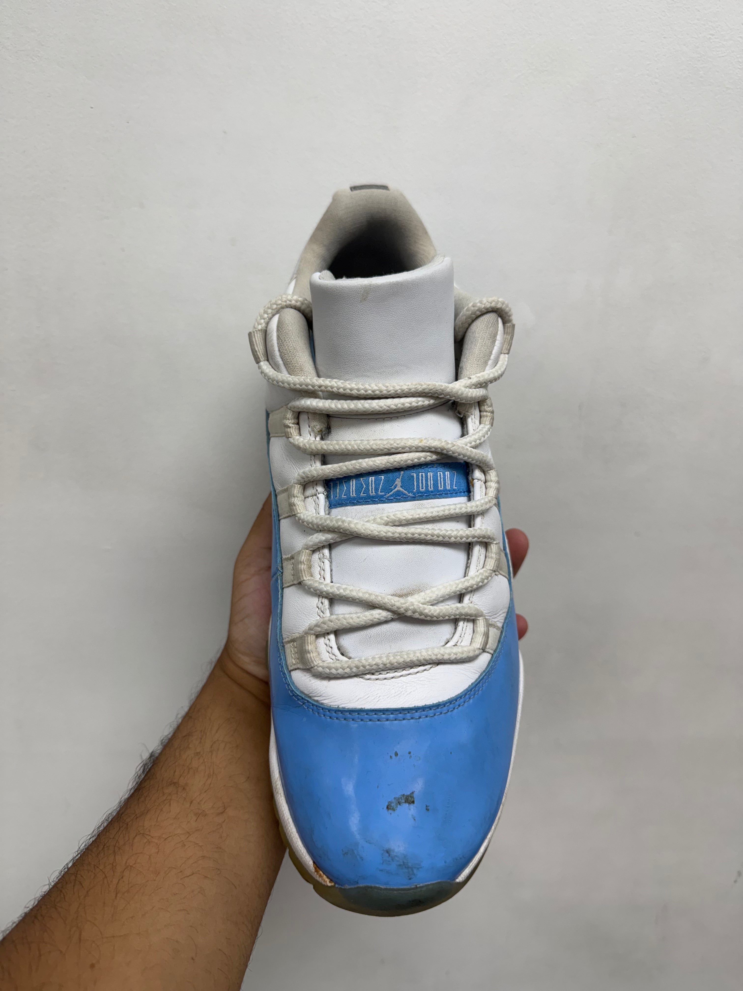 Jordan 11 Low University Blue Sneakers
