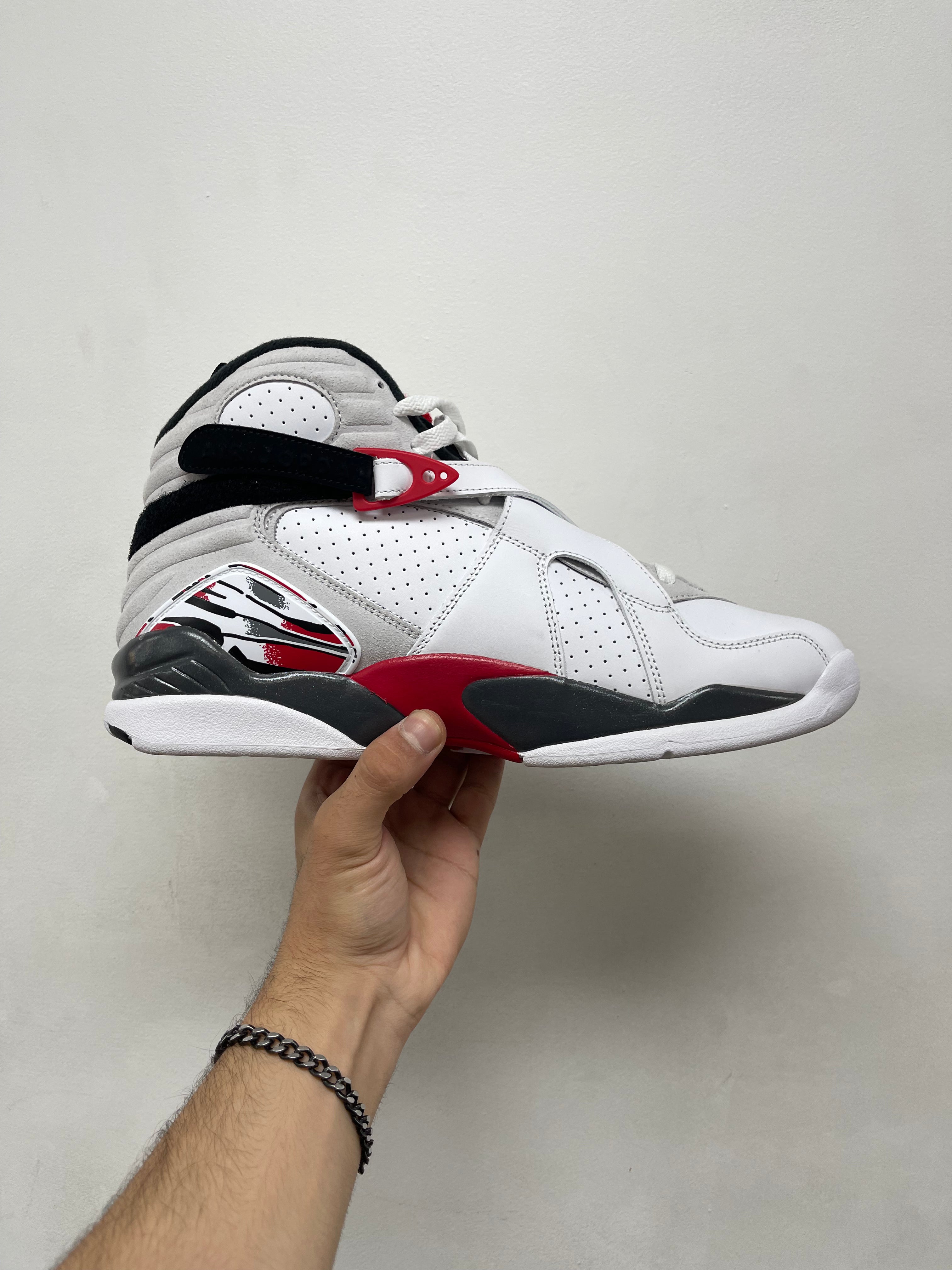 Jordan 8 Bugs Bunny Sneakers