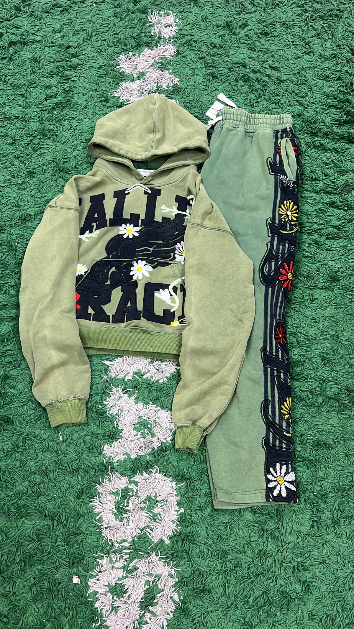 Vale Green Garden Sweatsuit