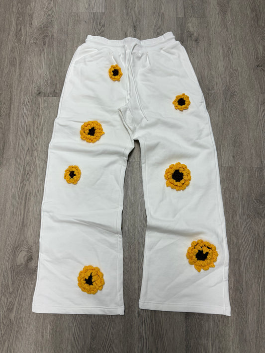 Arkyve Sunflower Patch Crochet Sweats White (S-XL) New
