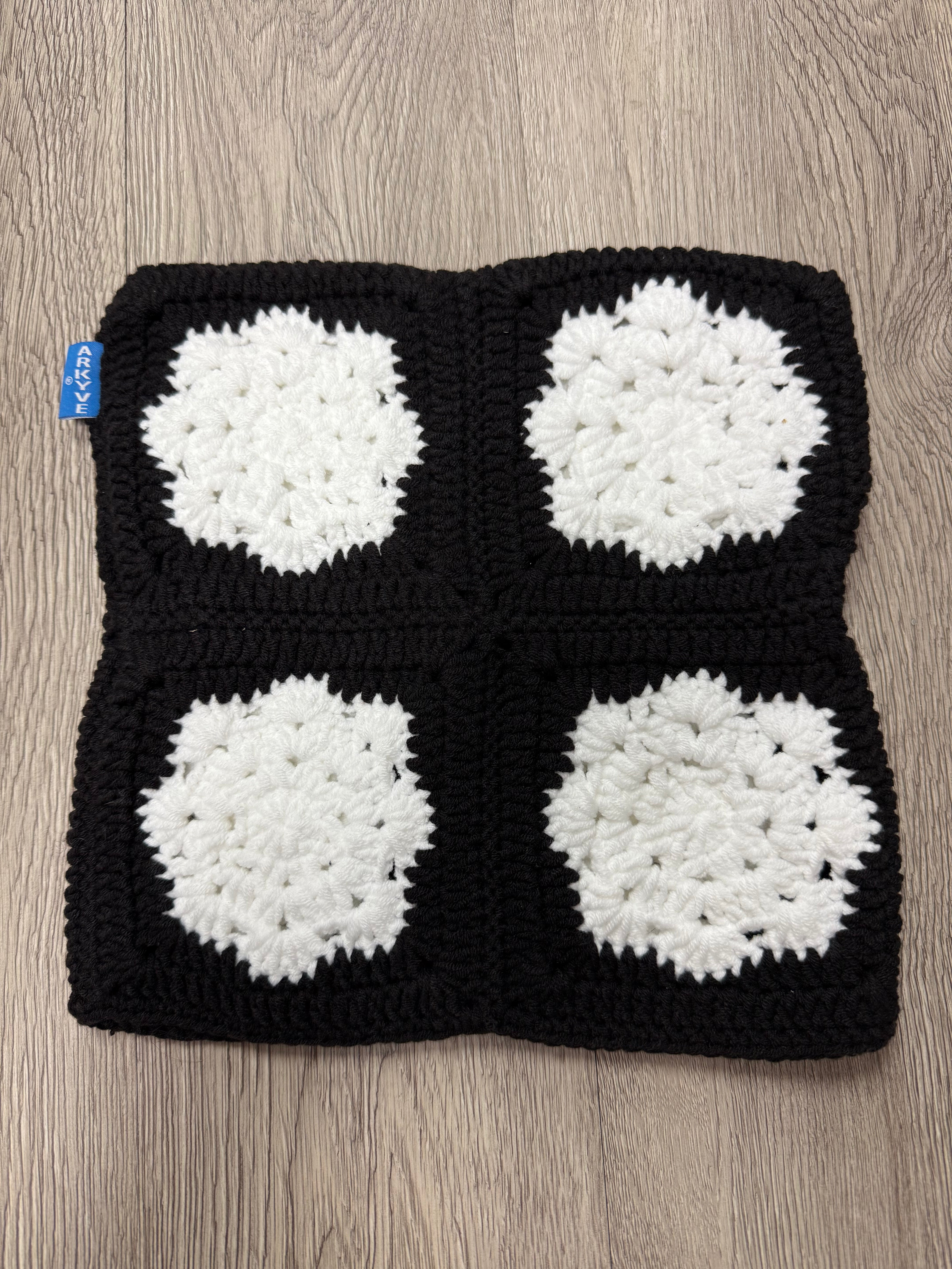 Arkyve Black Snowflake Crochet Hat
