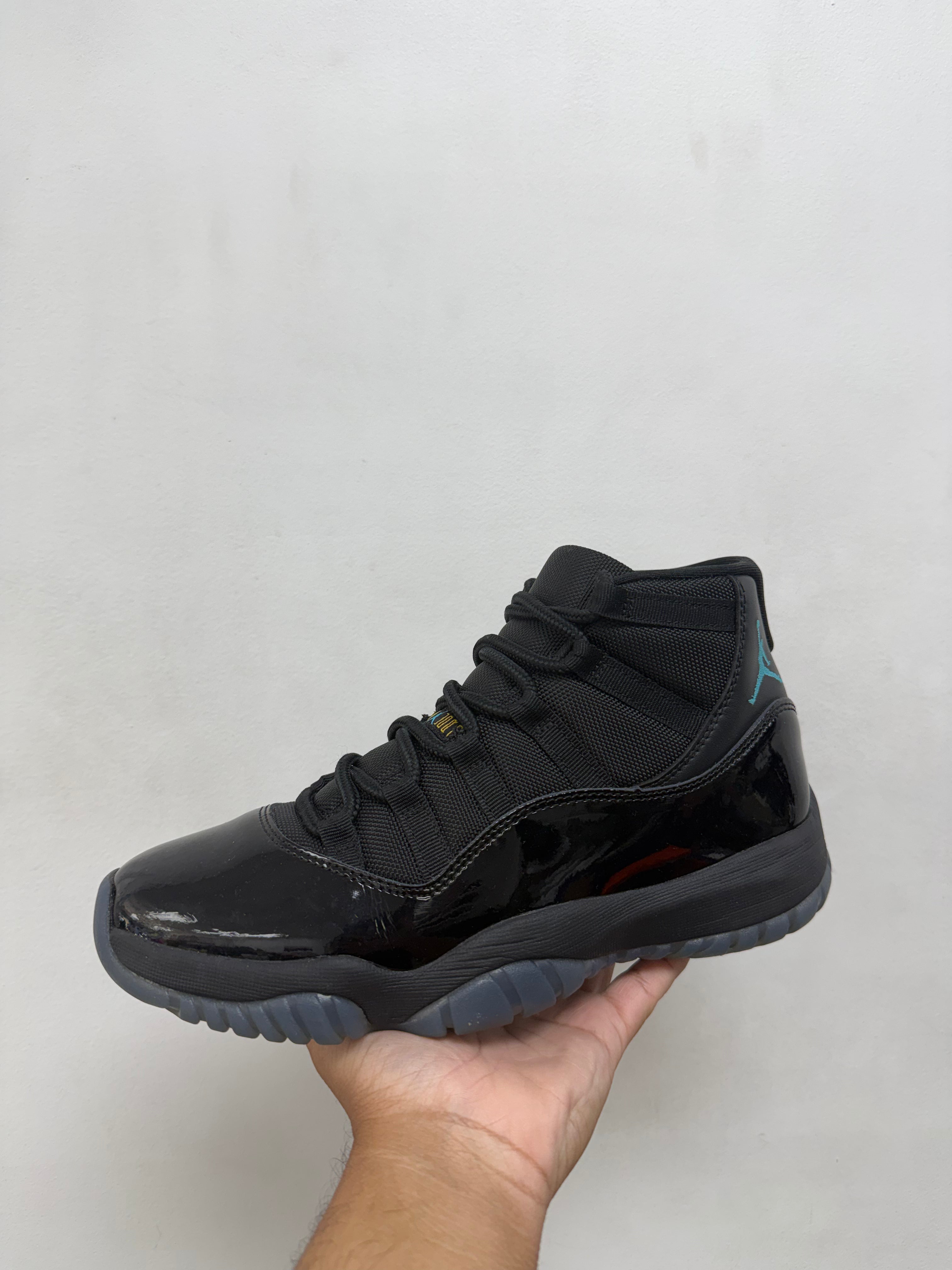 Jordan 11 Gamma Sneakers