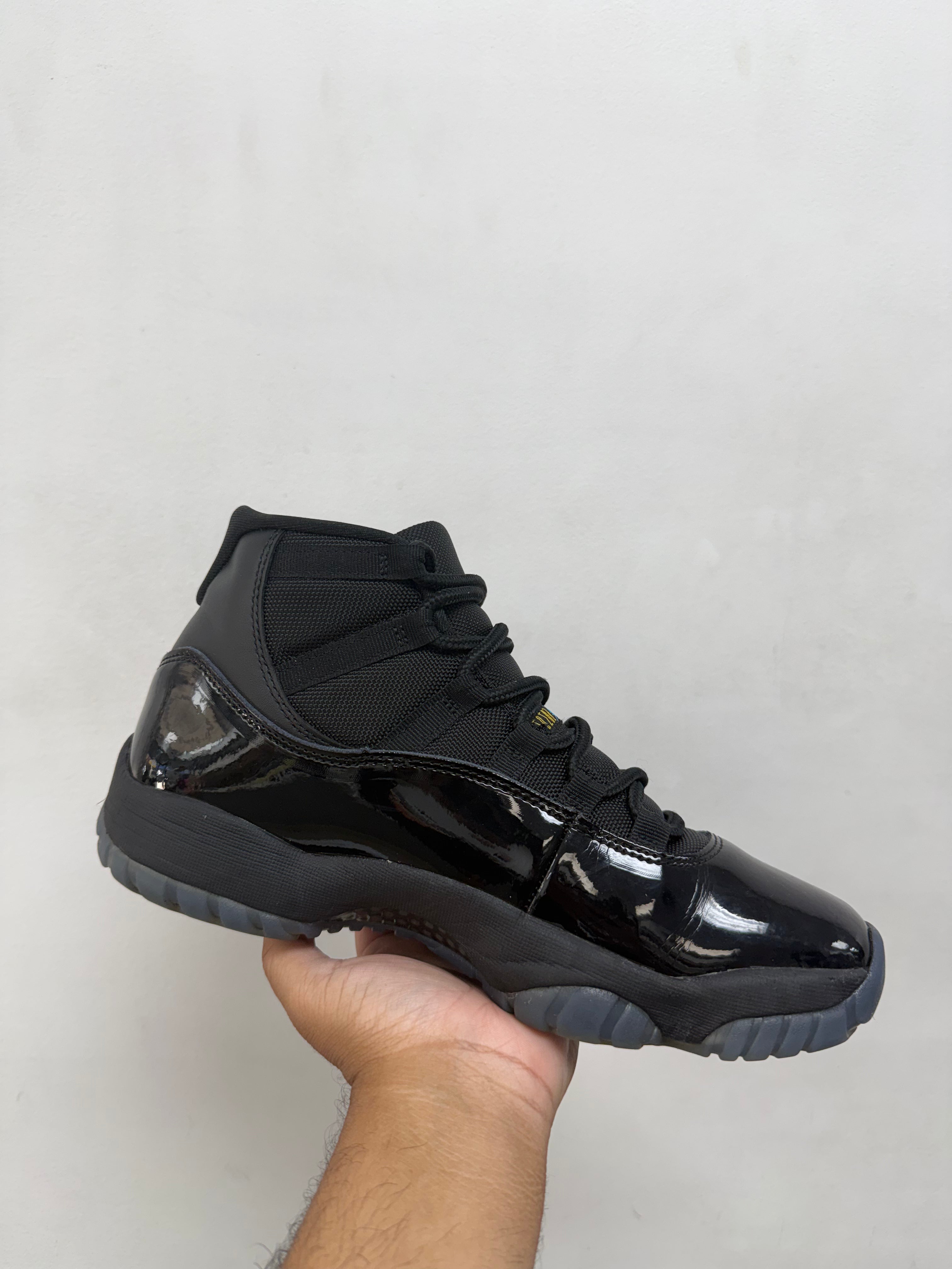 Jordan 11 Gamma Sneakers
