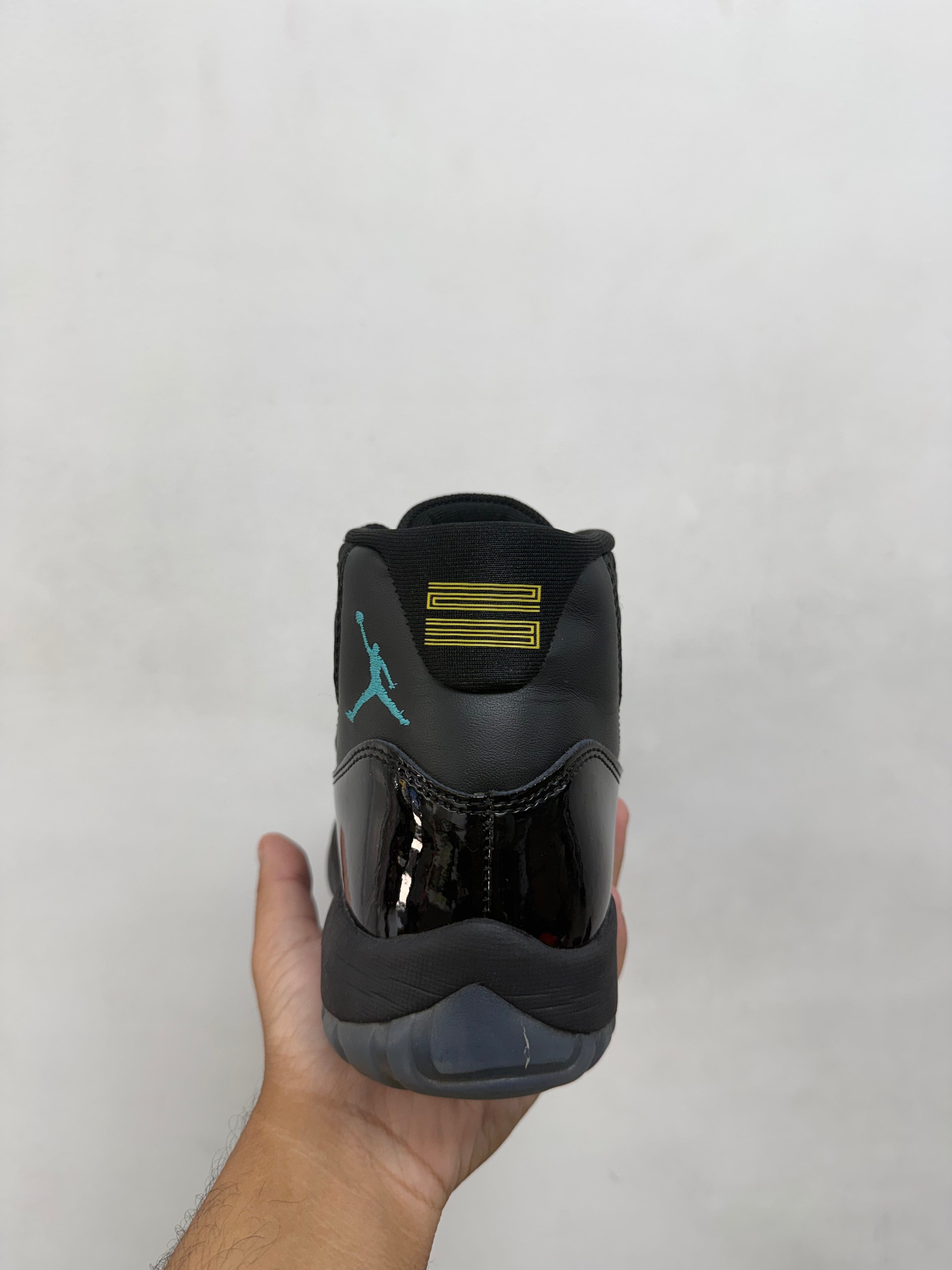 Jordan 11 Gamma Sneakers