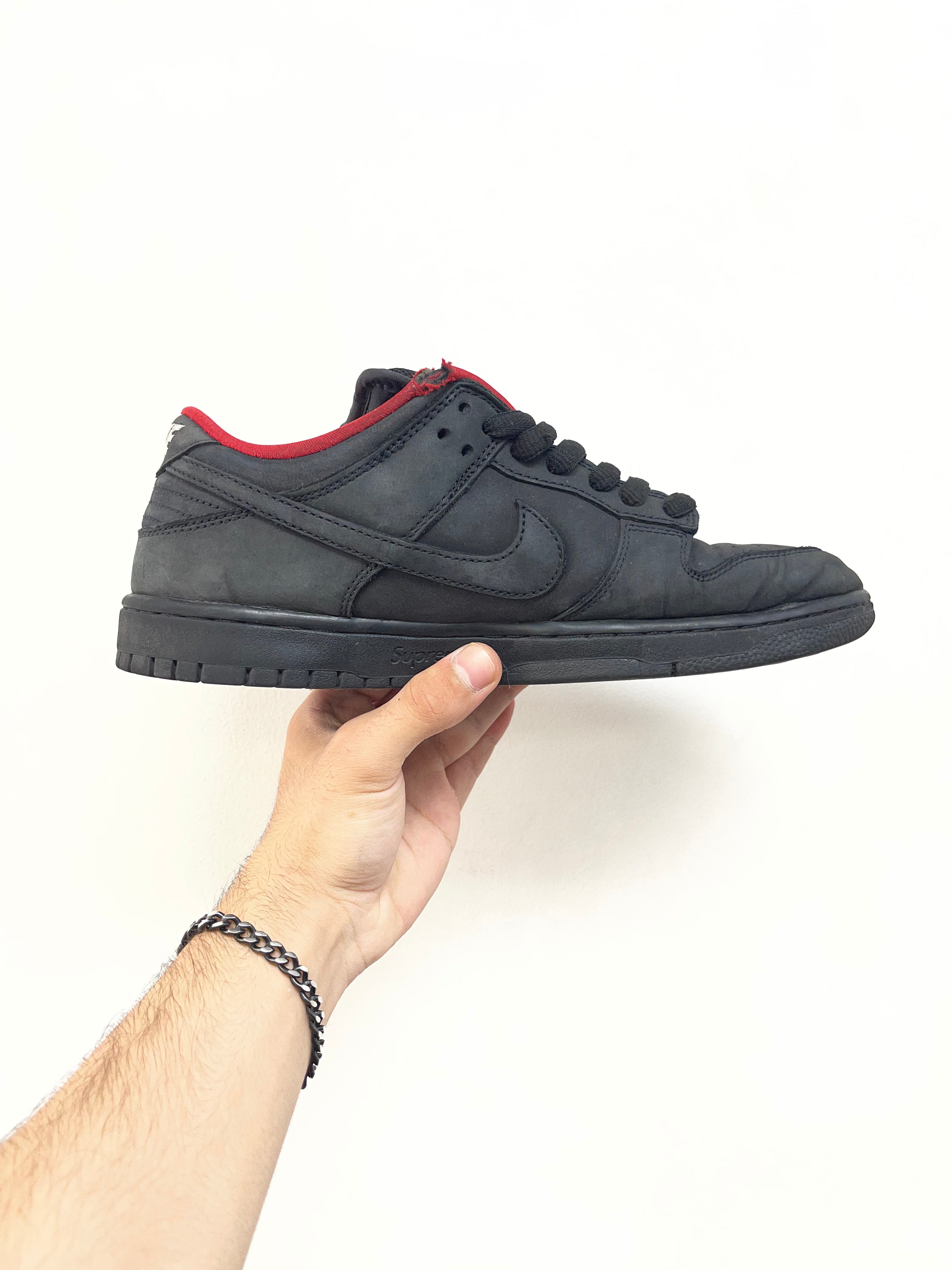 Nike Supreme SB Dunk Low Black Sneakers