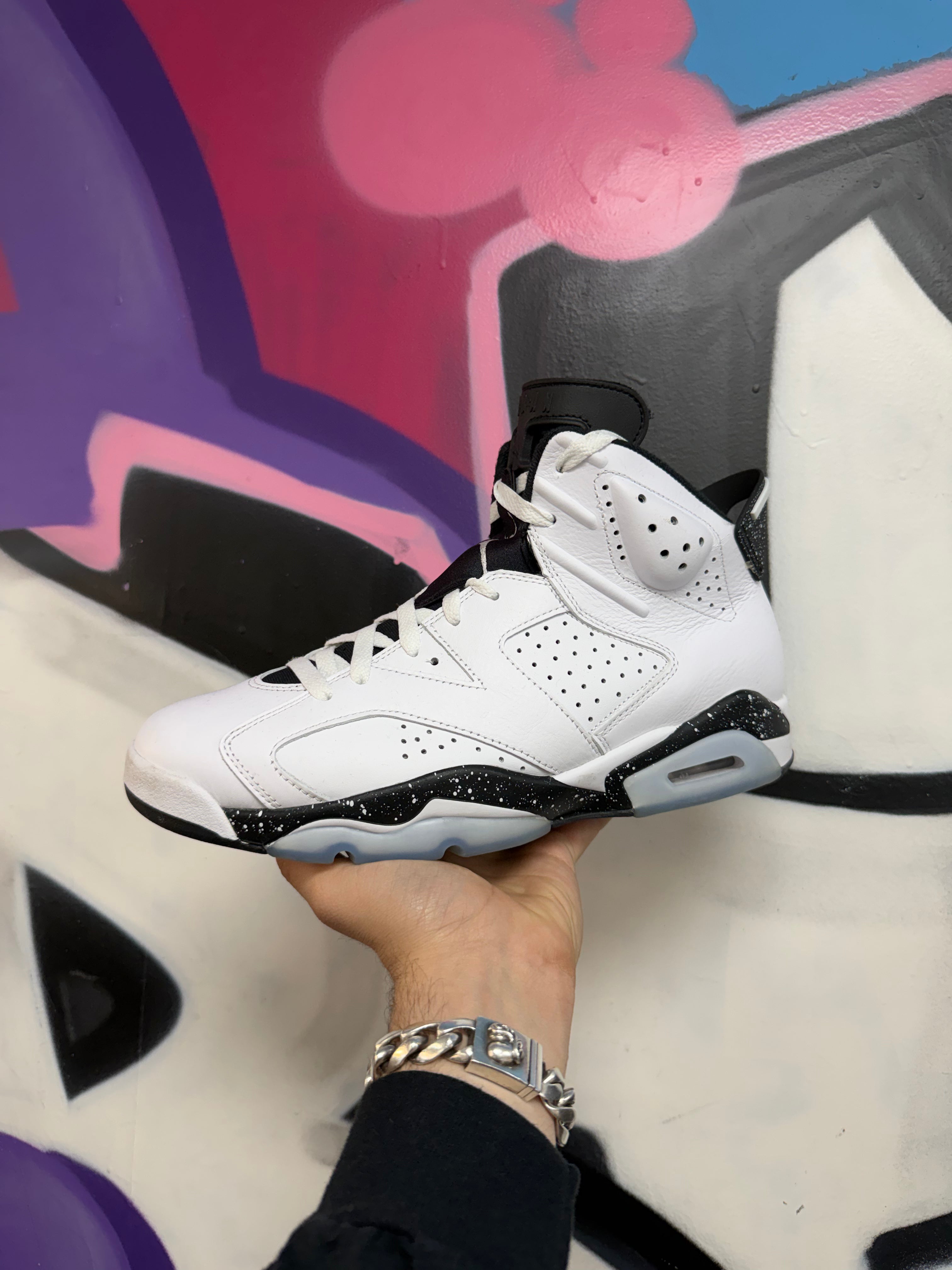 Jordan 6 Reverse Oreo Sneakers