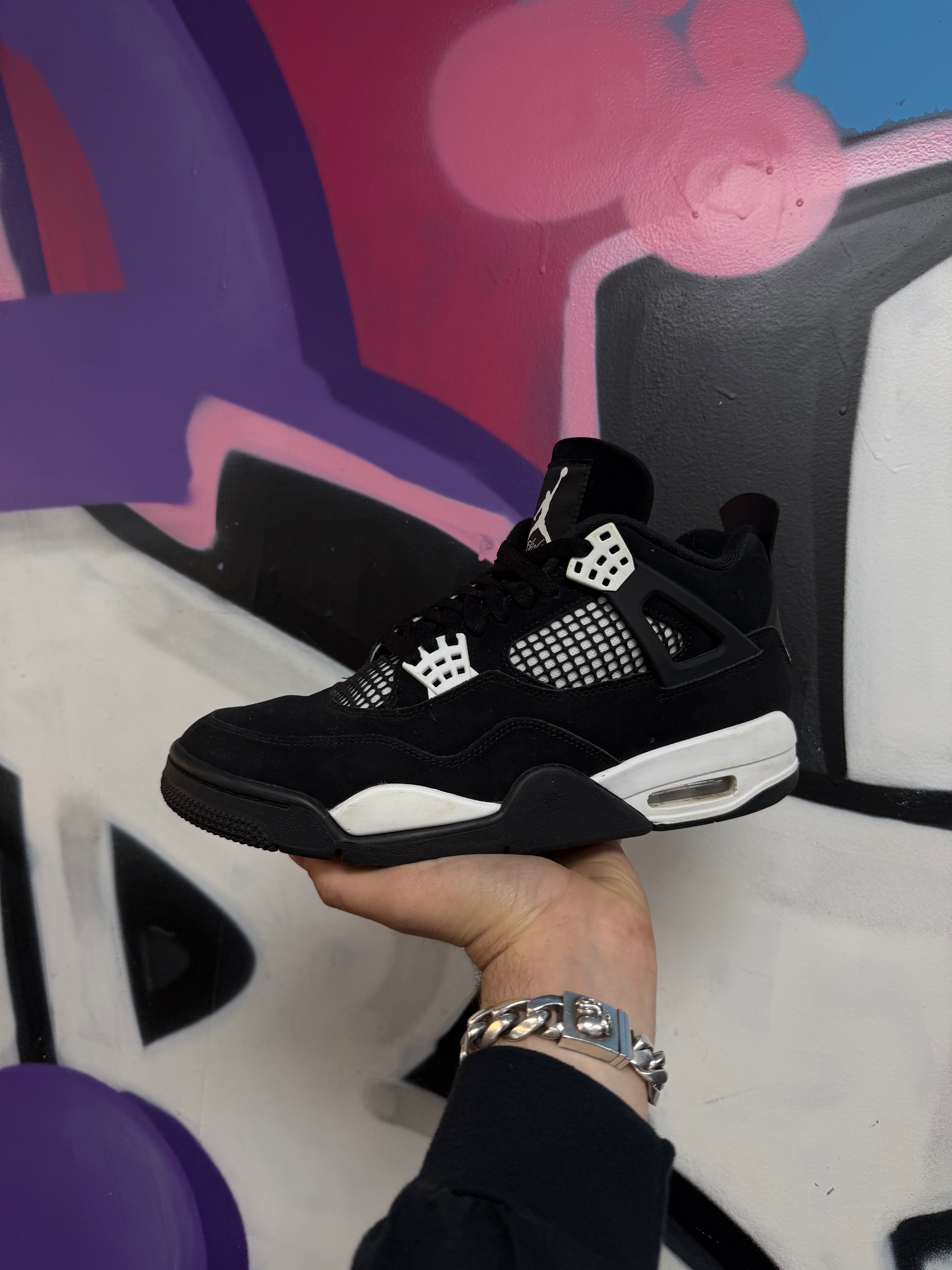 Jordan 4 White Thunder Sneakers