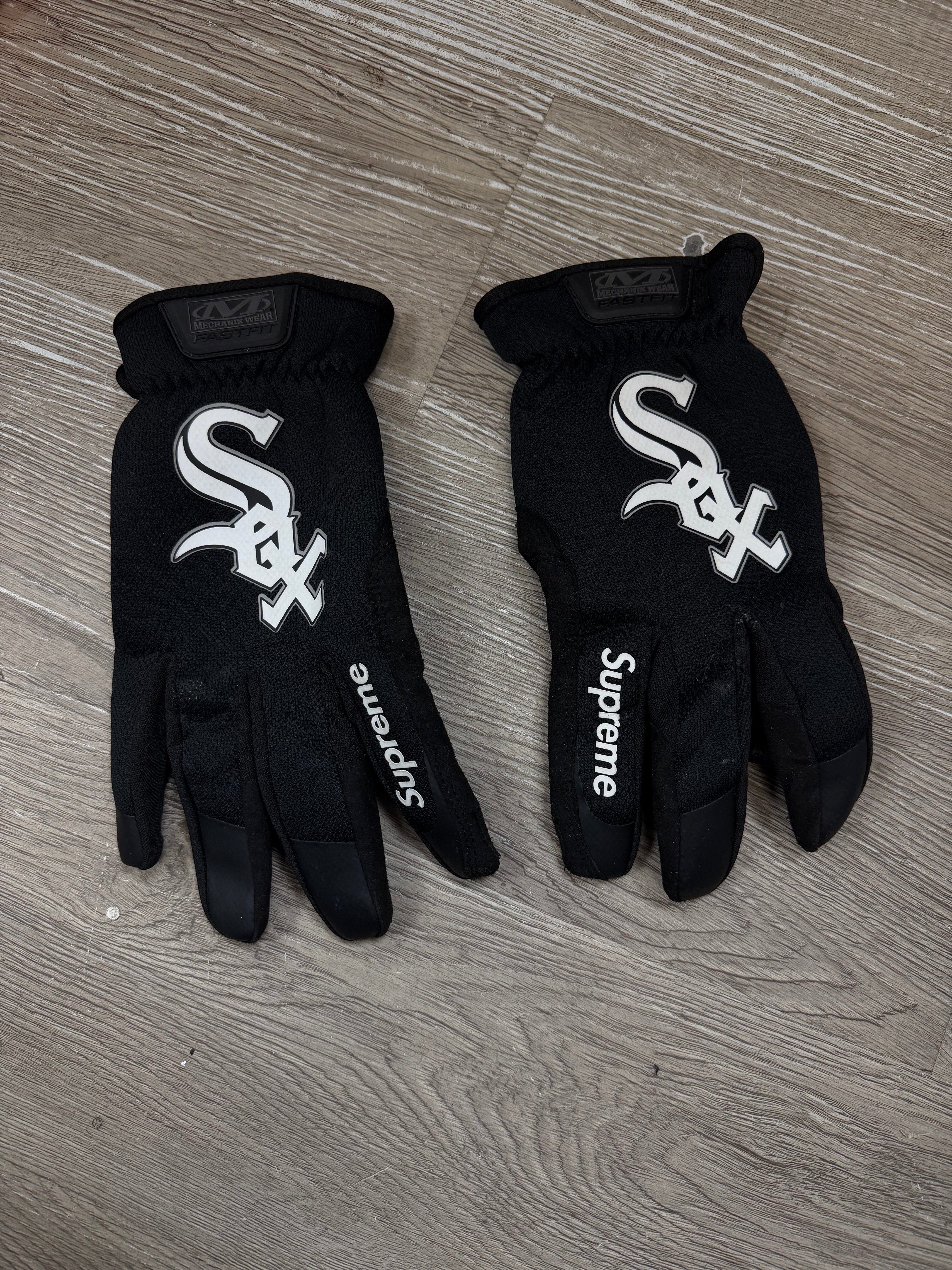 Supreme Mechanix FastFit MLB Team Gloves Accessories