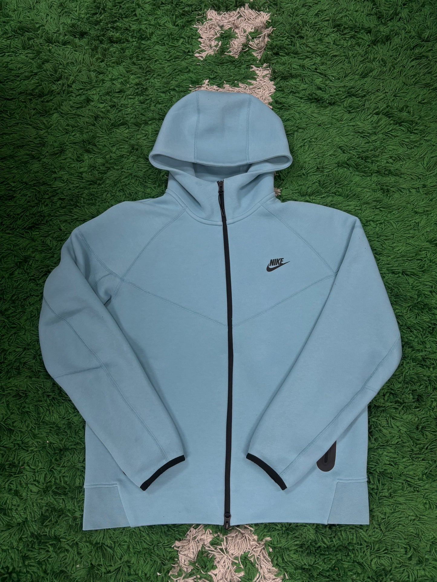 Nike Tech Zip Up Powder Blue Used Large N/A