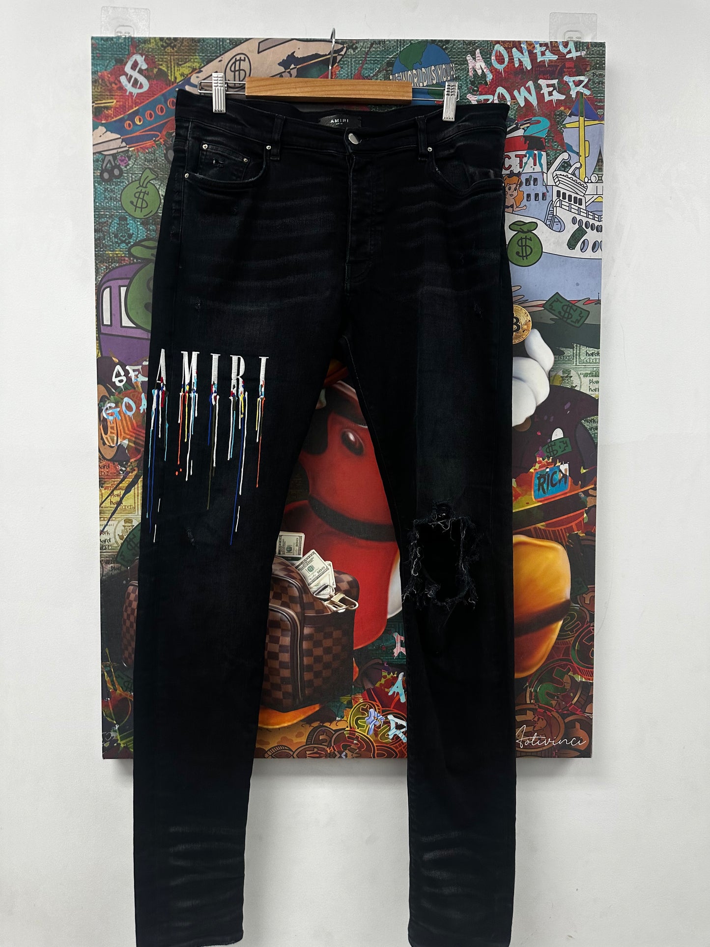 Amiri Black Paint Drip Jeans  Used 36 N/A