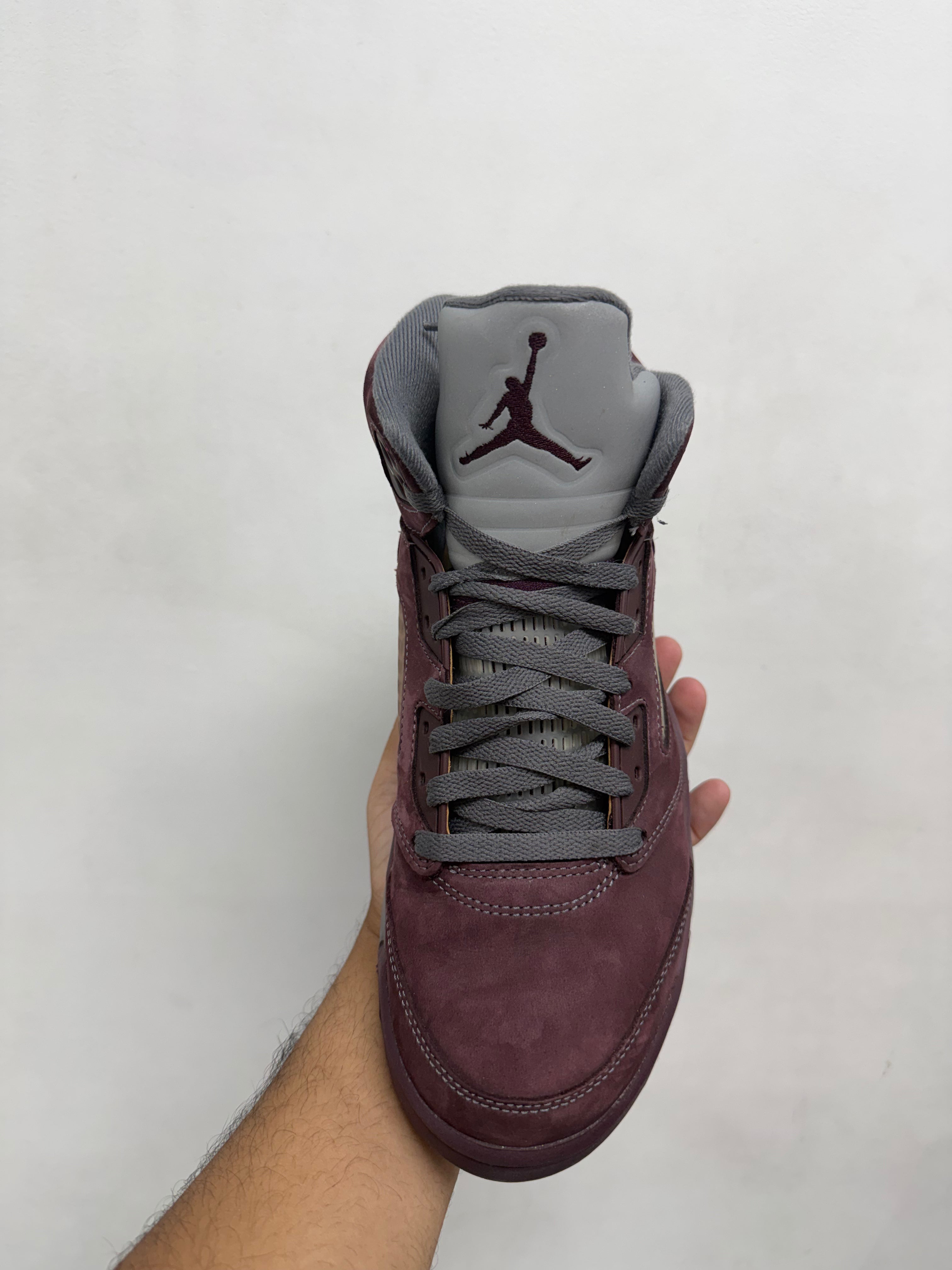 Jordan 5 Maroon Sneakers